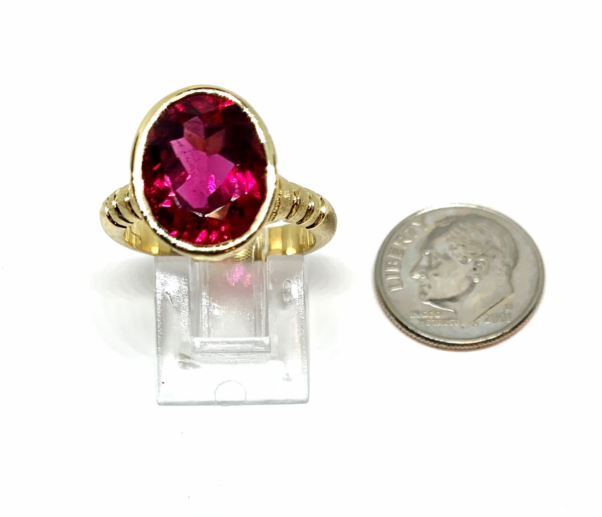 5.35 Carat Rubellite Tourmaline and Diamond Band Ring in 18k Yellow Gold For Sale 2