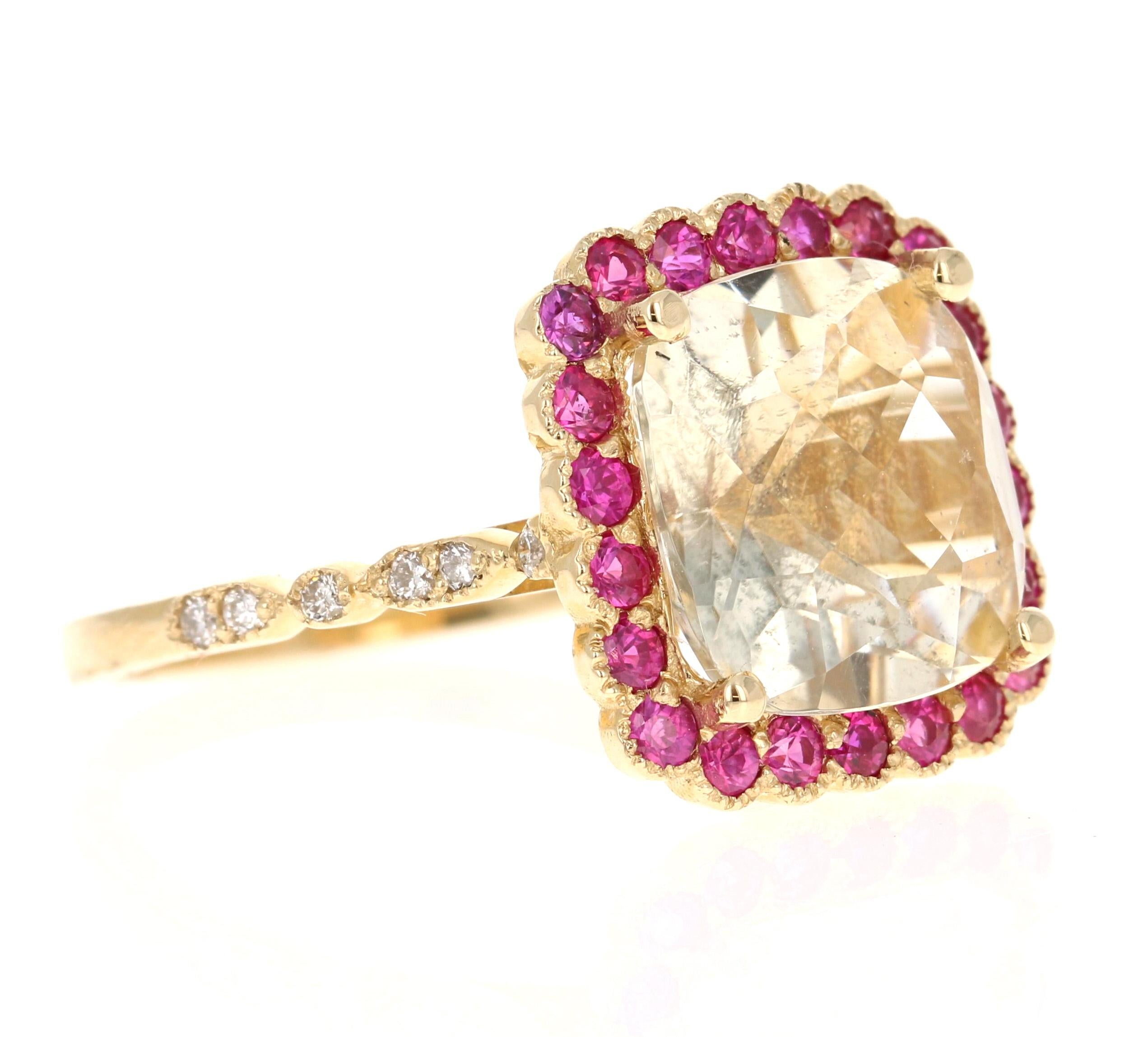 Bague de fiançailles en or jaune 5.35 carats Citrine Saphir Diamant

Cette magnifique bague est ornée d'un magnifique quartz citrine champagne taille coussin pesant 4,52 carats, entouré de 22 saphirs roses pesant 0,72 carats et de 12 diamants ronds