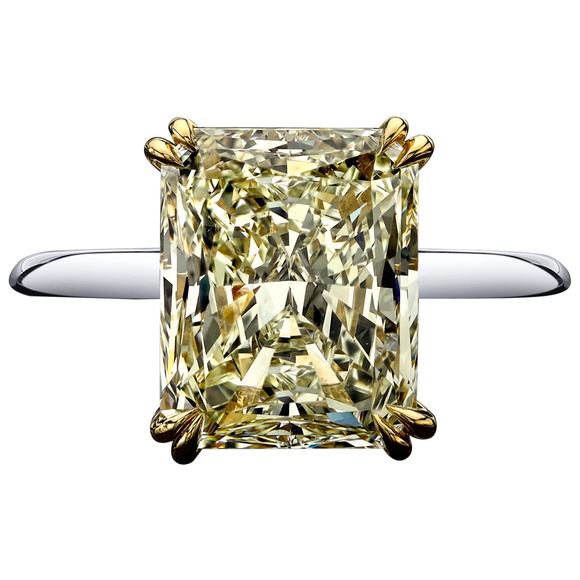 5.35 Carat Classy Radiant Cut Diamond Ring For Sale