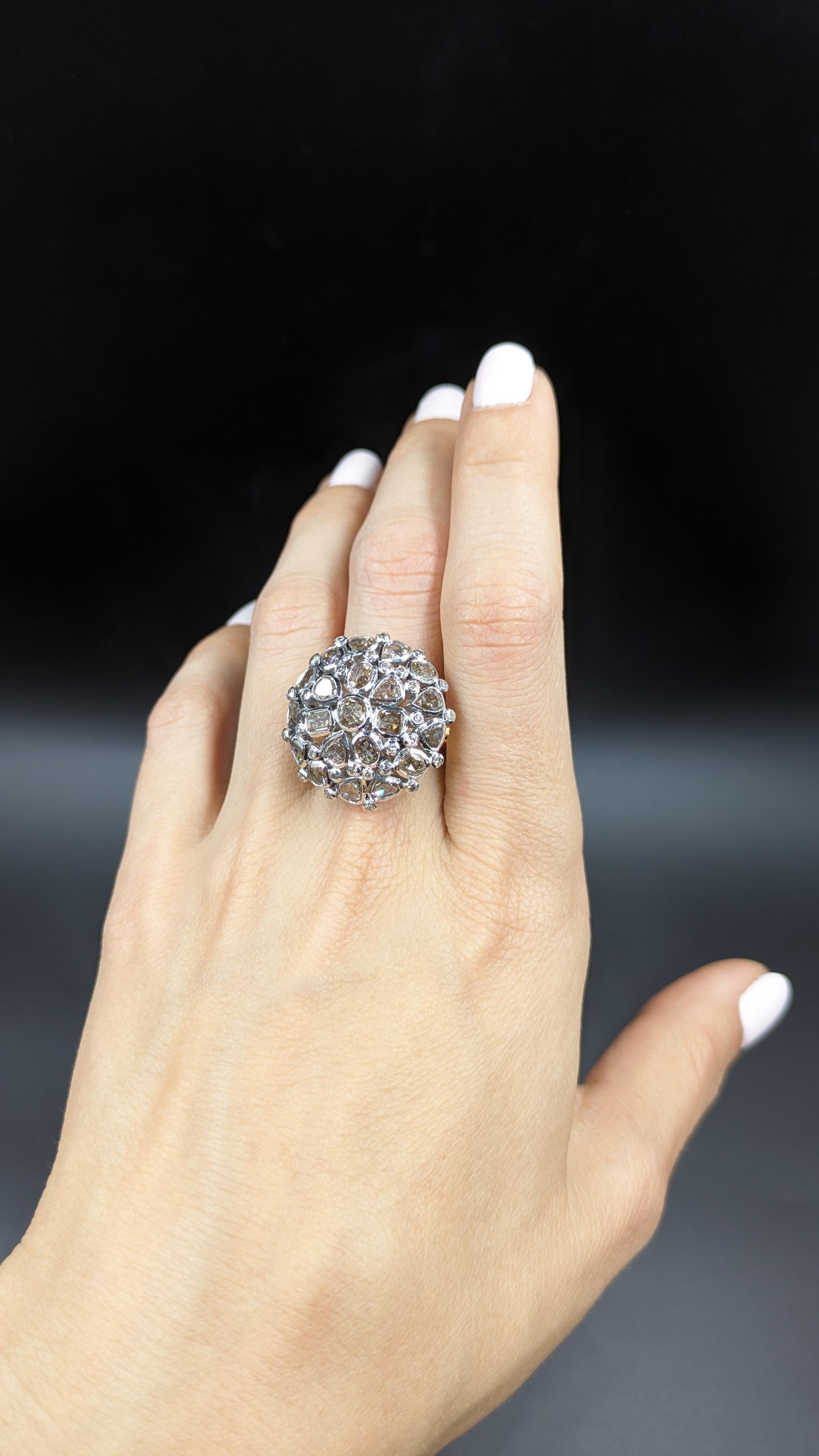 5.35 Carat Diamond Cluster 18K Gold Ring For Sale 4