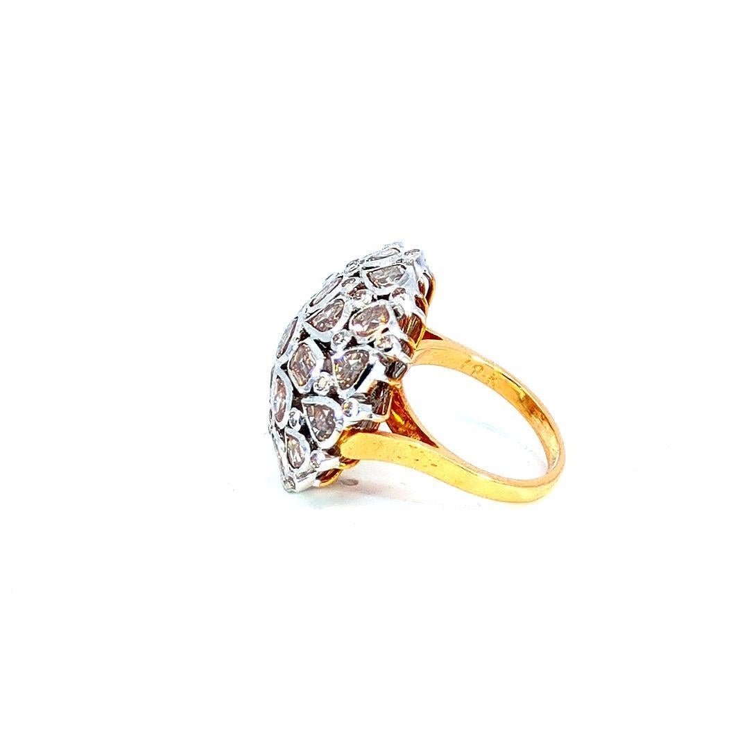 Bague en or 18 carats avec 5,35 carats de diamants en grappe en vente 1