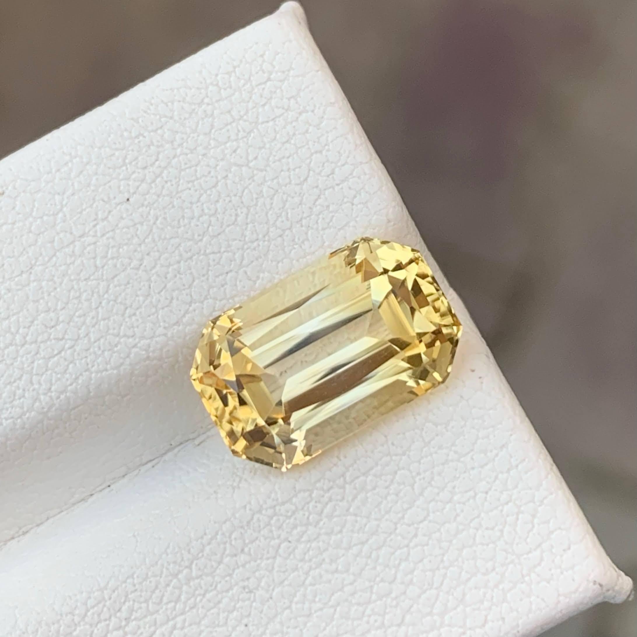 5.35 Carat Natural Loose Yellow Golden Citrine Cushion Cut Brazilian Gemstone In New Condition For Sale In Bangkok, TH