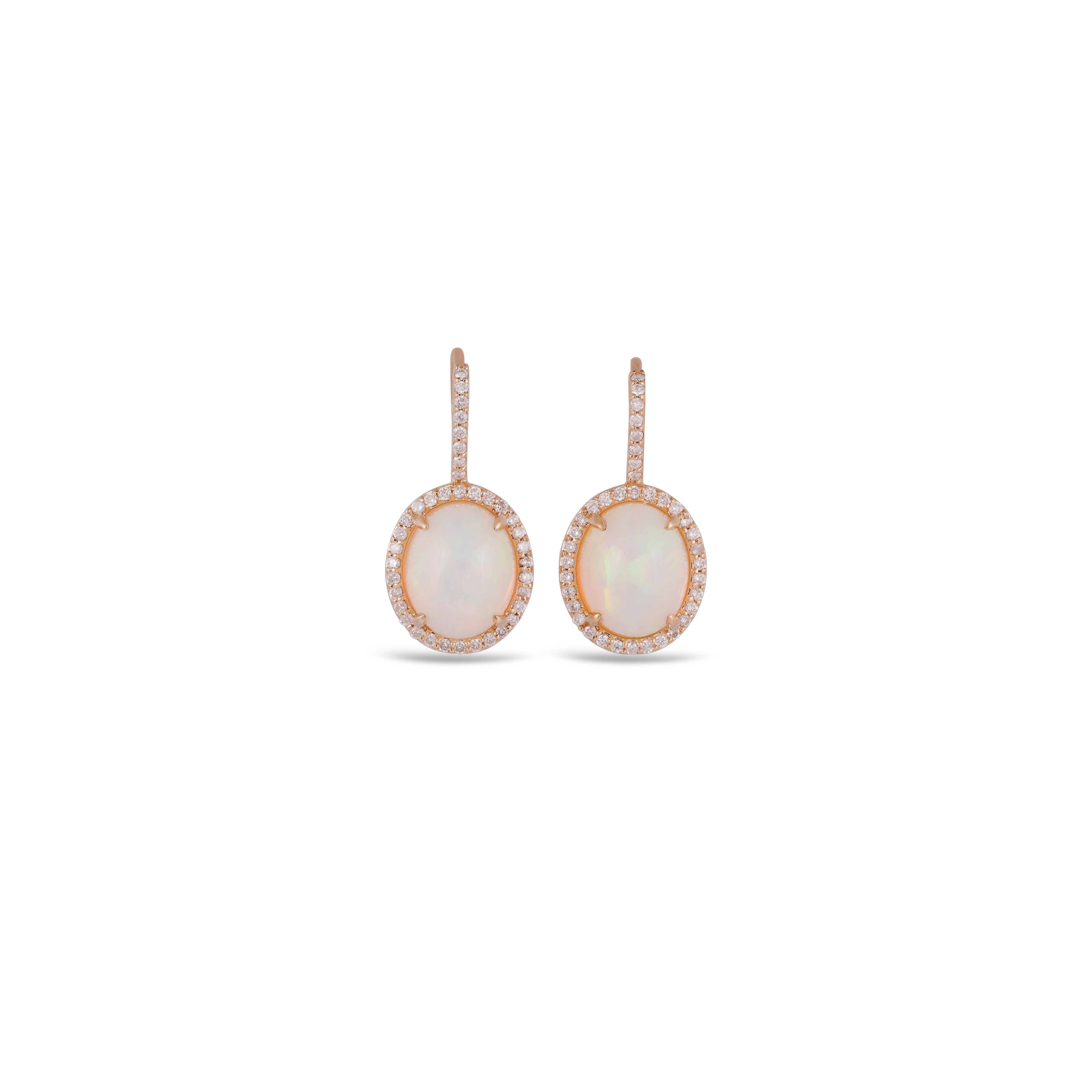 Contemporain Boucle d'oreille opale et diamants de 5,35 carats  en vente