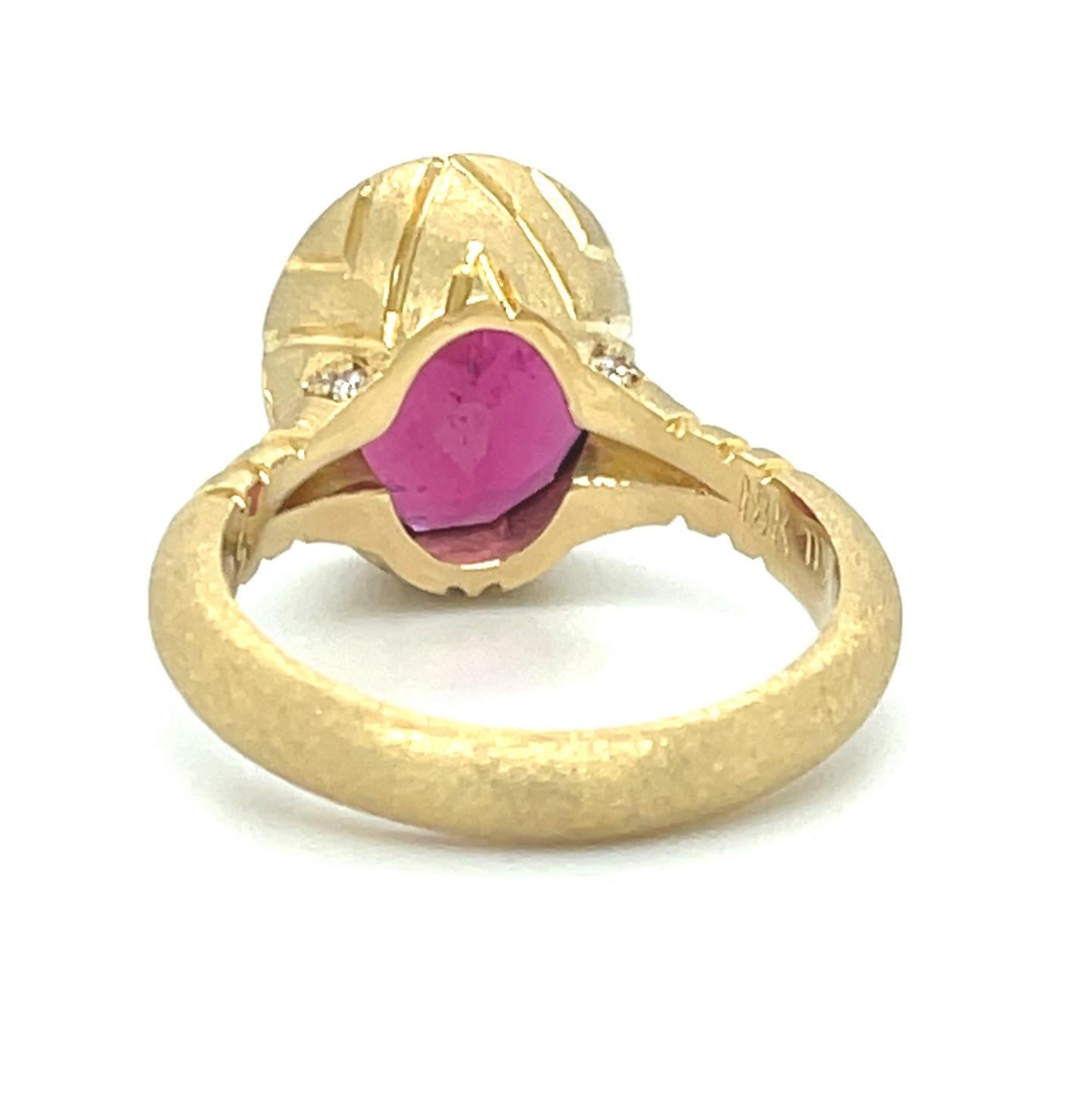 Artisan 5.35 Carat Rubellite Tourmaline and Diamond Band Ring in 18k Yellow Gold  For Sale