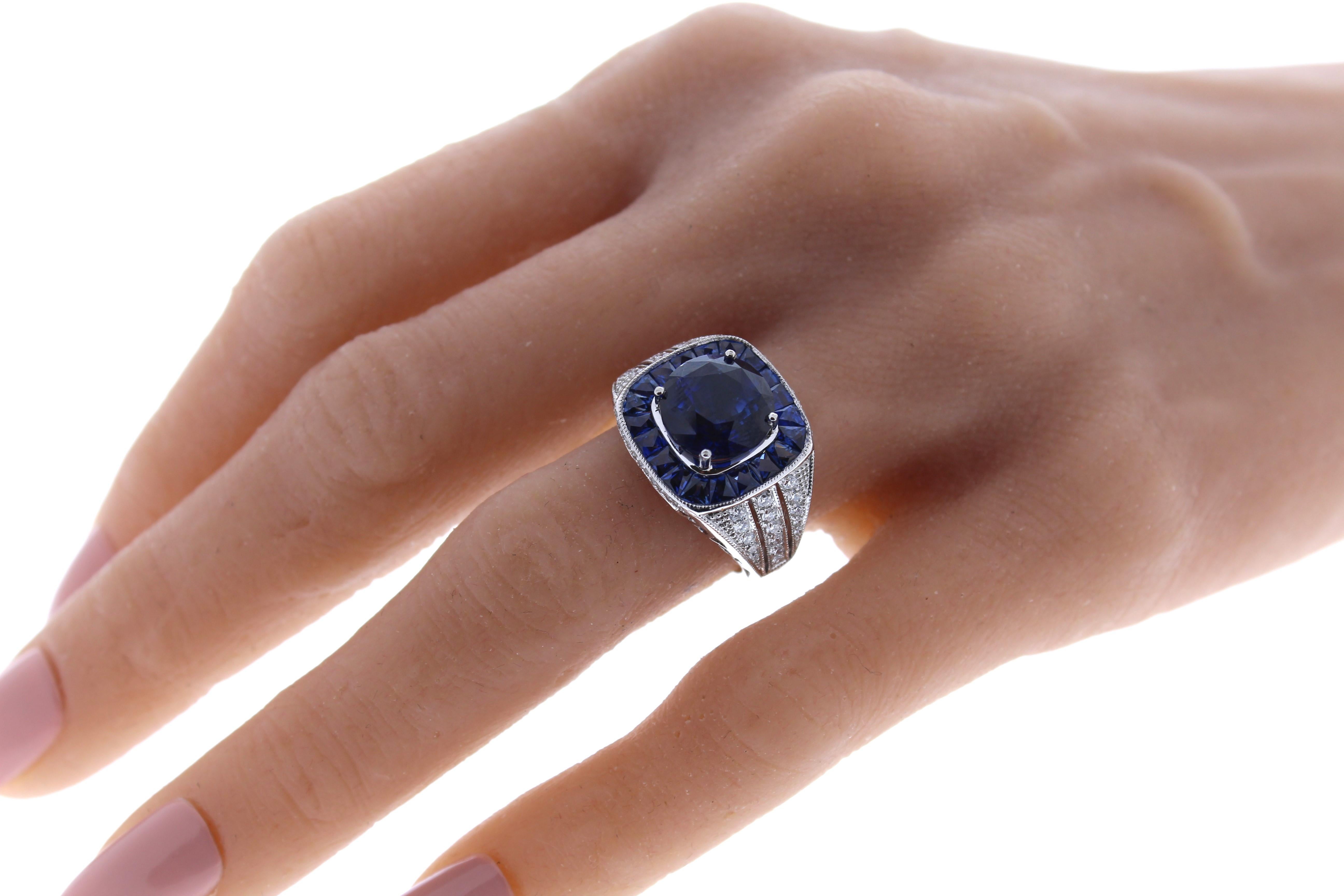 Contemporary 5.35 Carat Sapphire Round Cut & Diamond Fashion Ring in Platinum For Sale