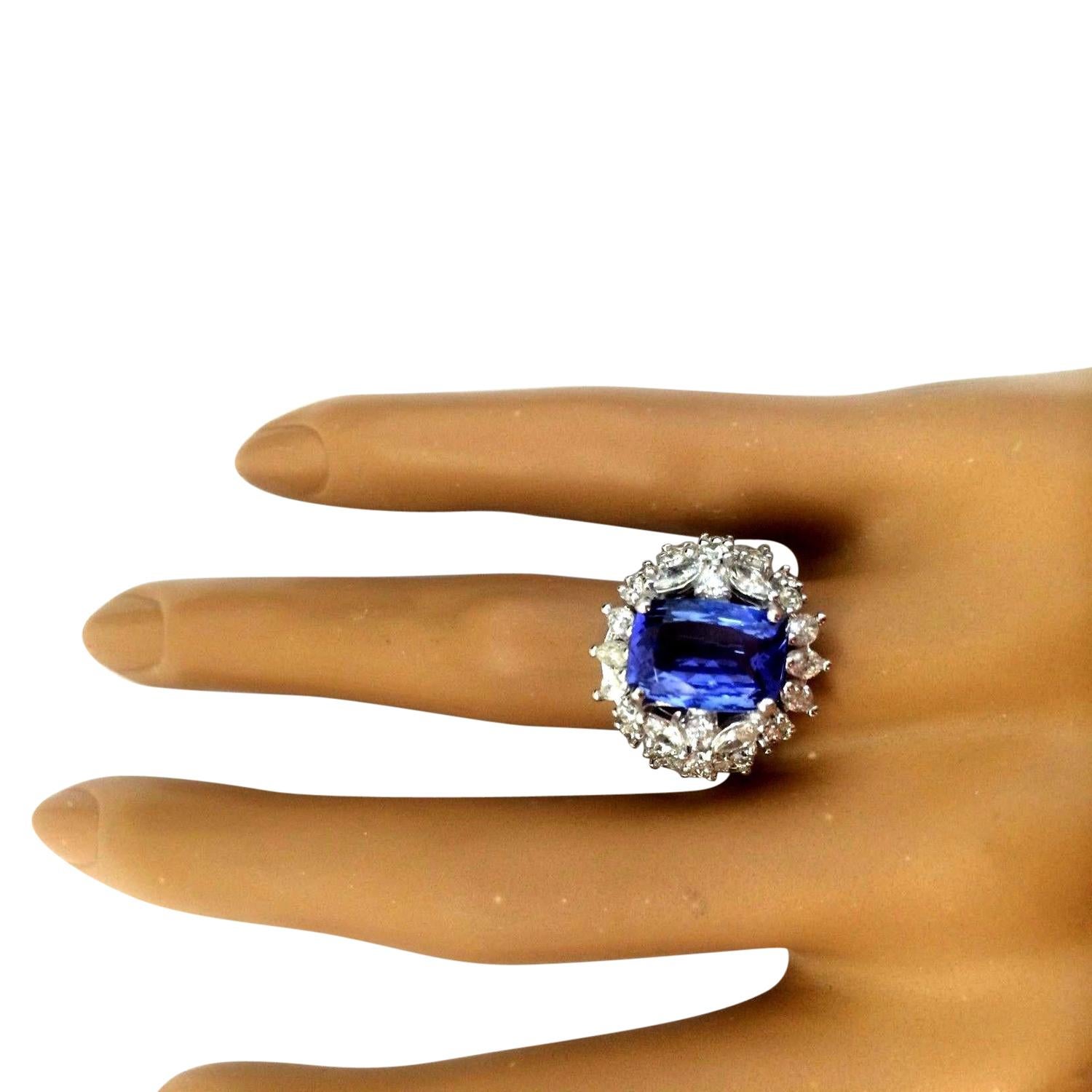 Exquisite Tanzanite Diamond Ring In 14 Karat Solid White Gold  In New Condition For Sale In Los Angeles, CA