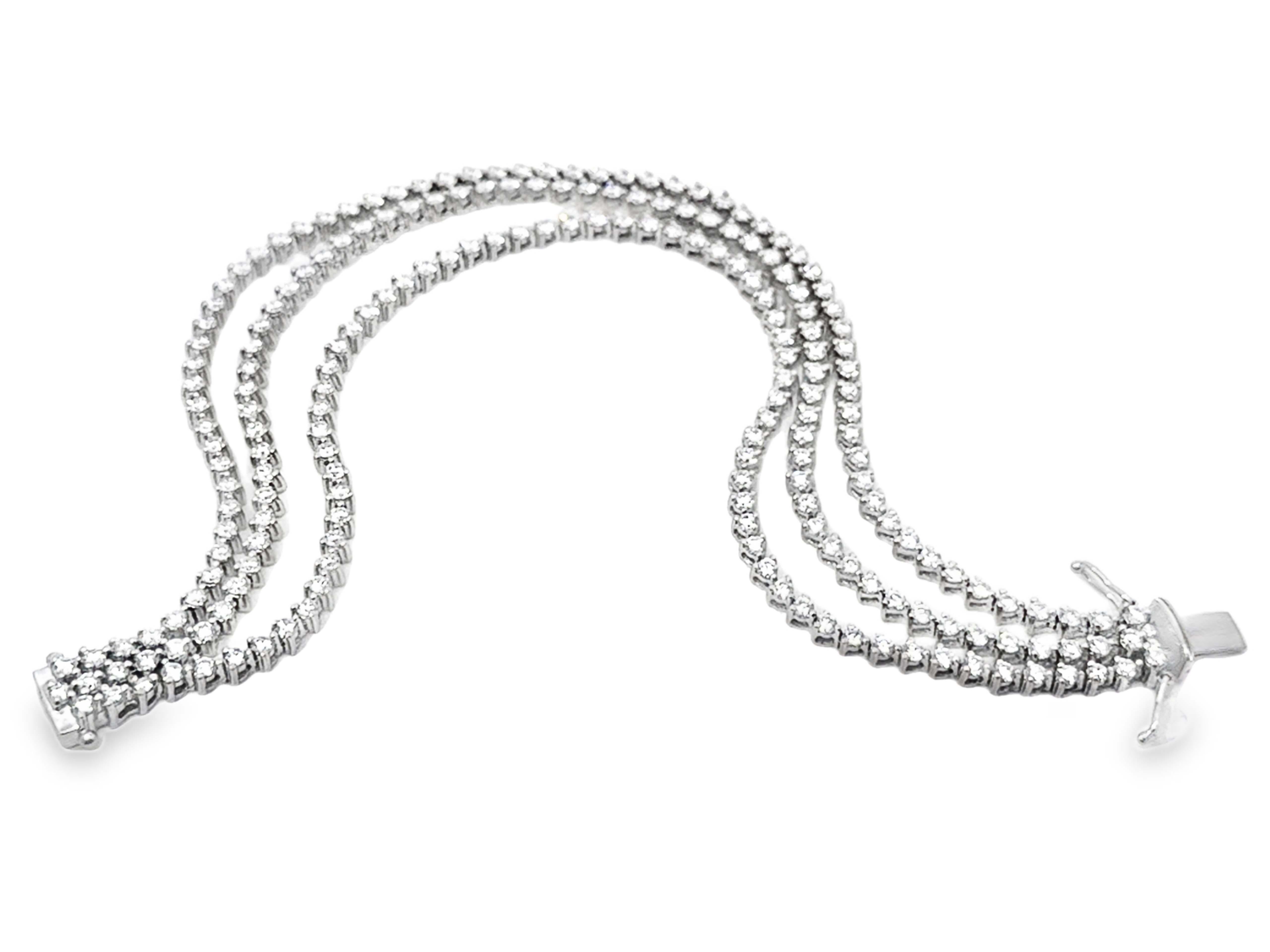 5.35 Carat Triple Row Diamond Tennis Bracelet 18K White Gold für Damen oder Herren im Angebot