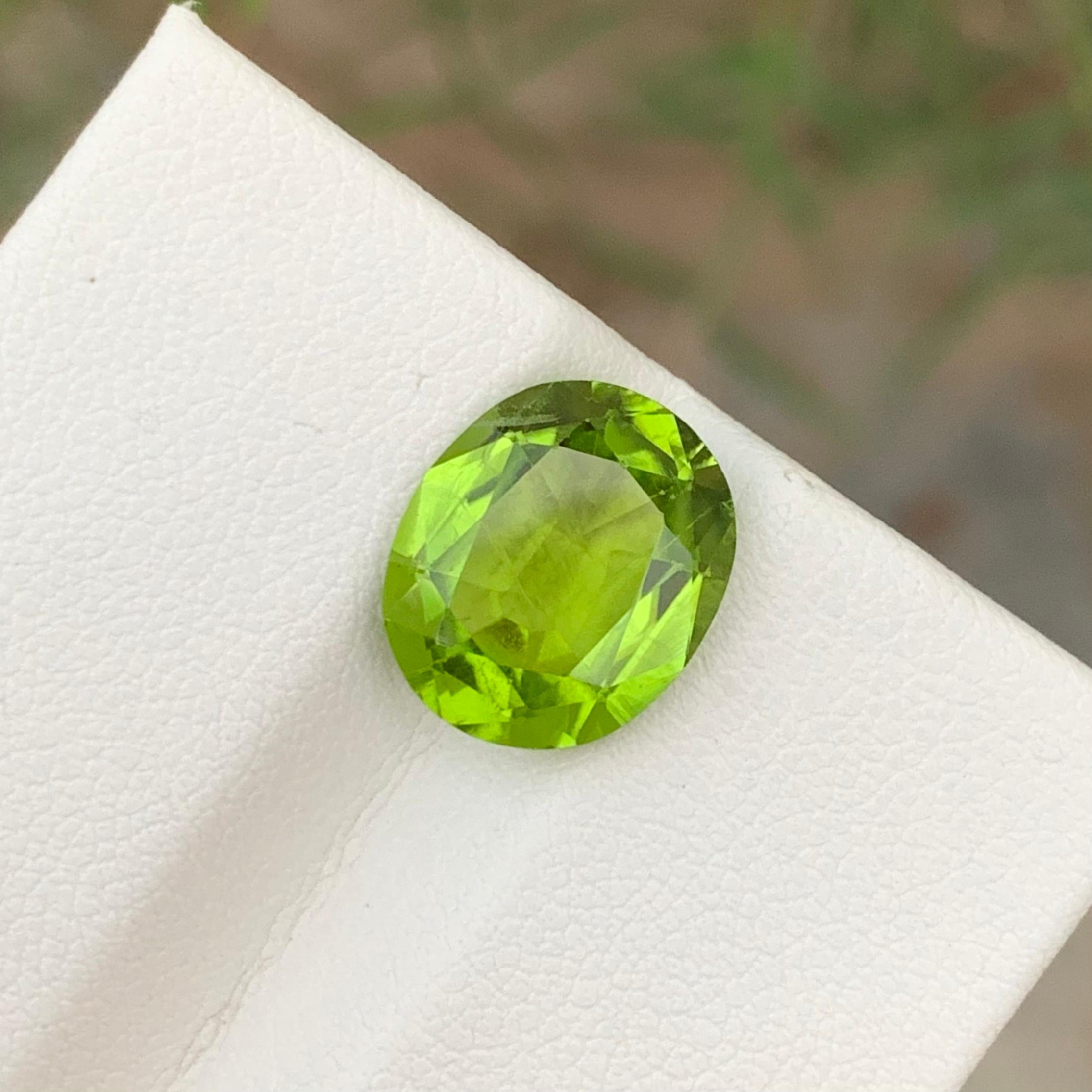 5.35 Carats Natural Apple Green Loose Peridot Gem From Suppart Valley Mine For Sale 4