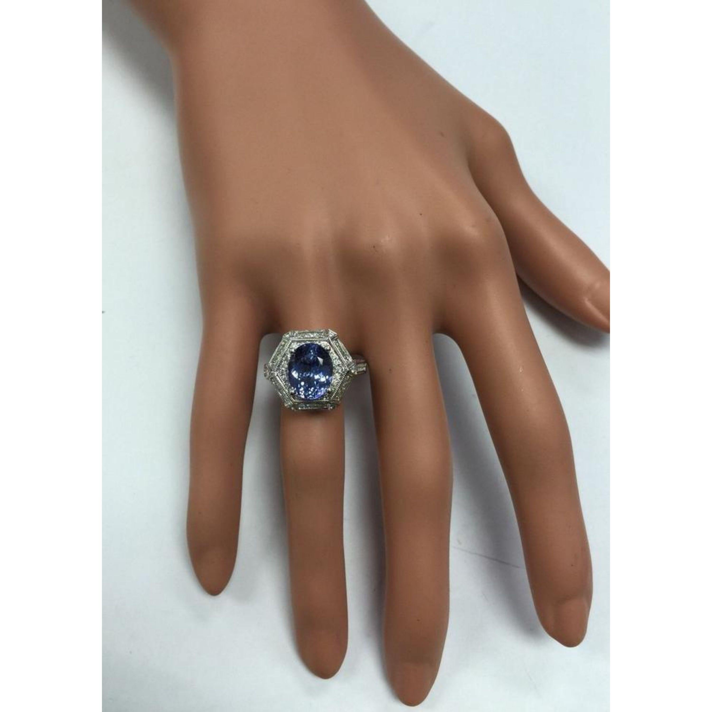 5.35 Carat Natural Tanzanite and VS1 Diamond 18 Karat Solid White Gold Ring For Sale 6