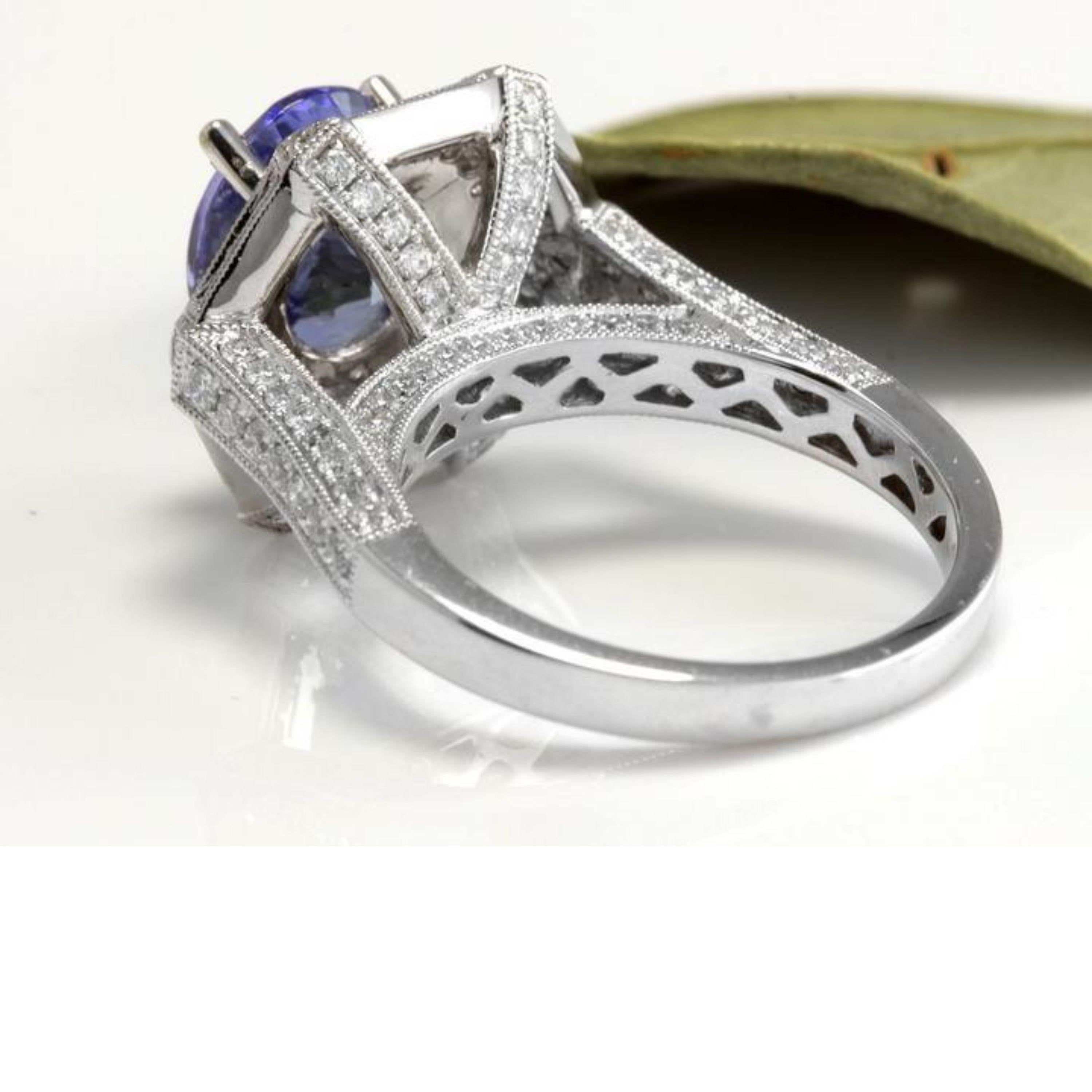 5.35 Carat Natural Tanzanite and VS1 Diamond 18 Karat Solid White Gold Ring In New Condition For Sale In Los Angeles, CA