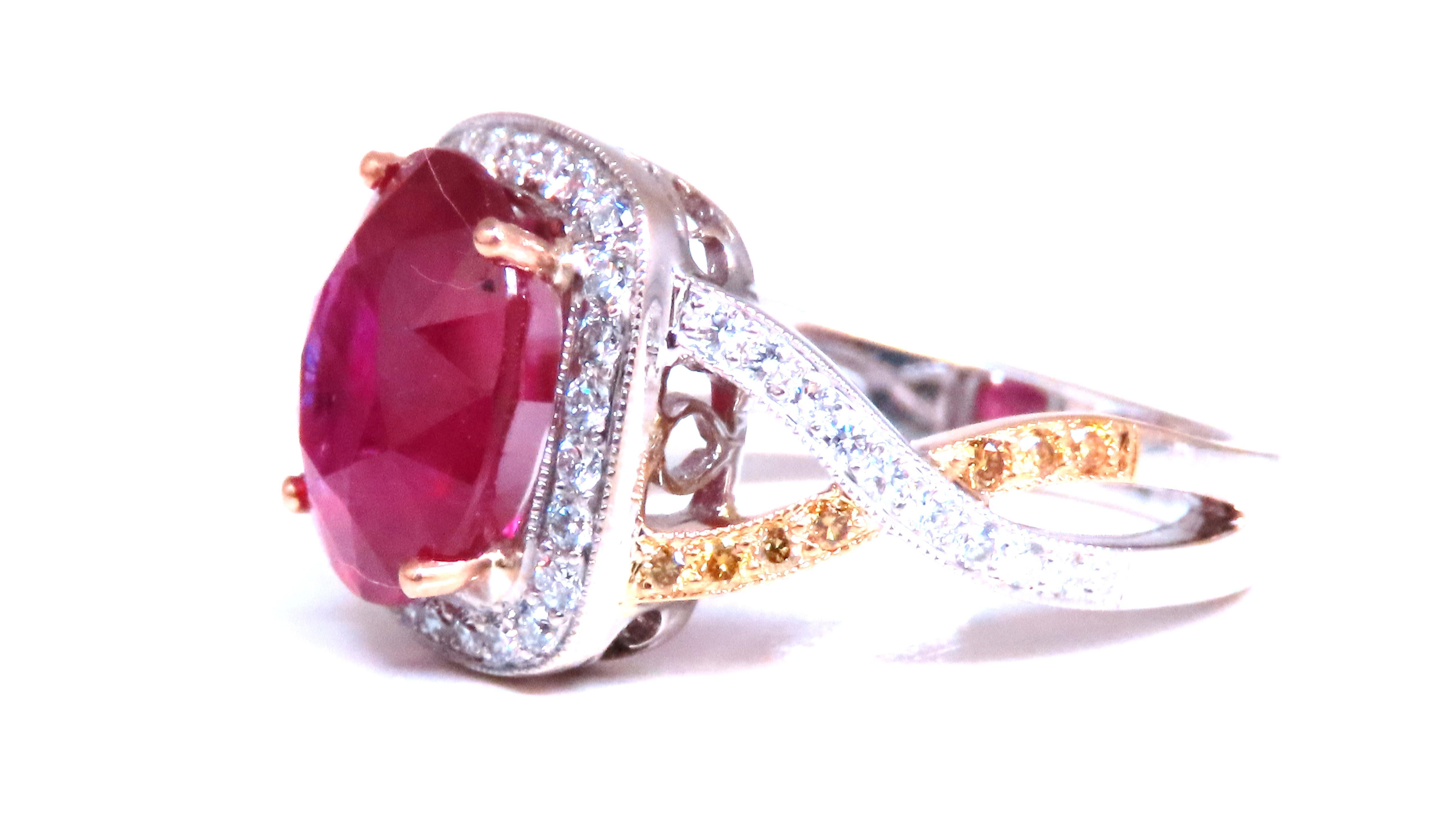 Anillo de diamantes con rubí natural de 5,35 ct Oro de 14 quilates 12442 en Excelente estado para la venta en New York, NY