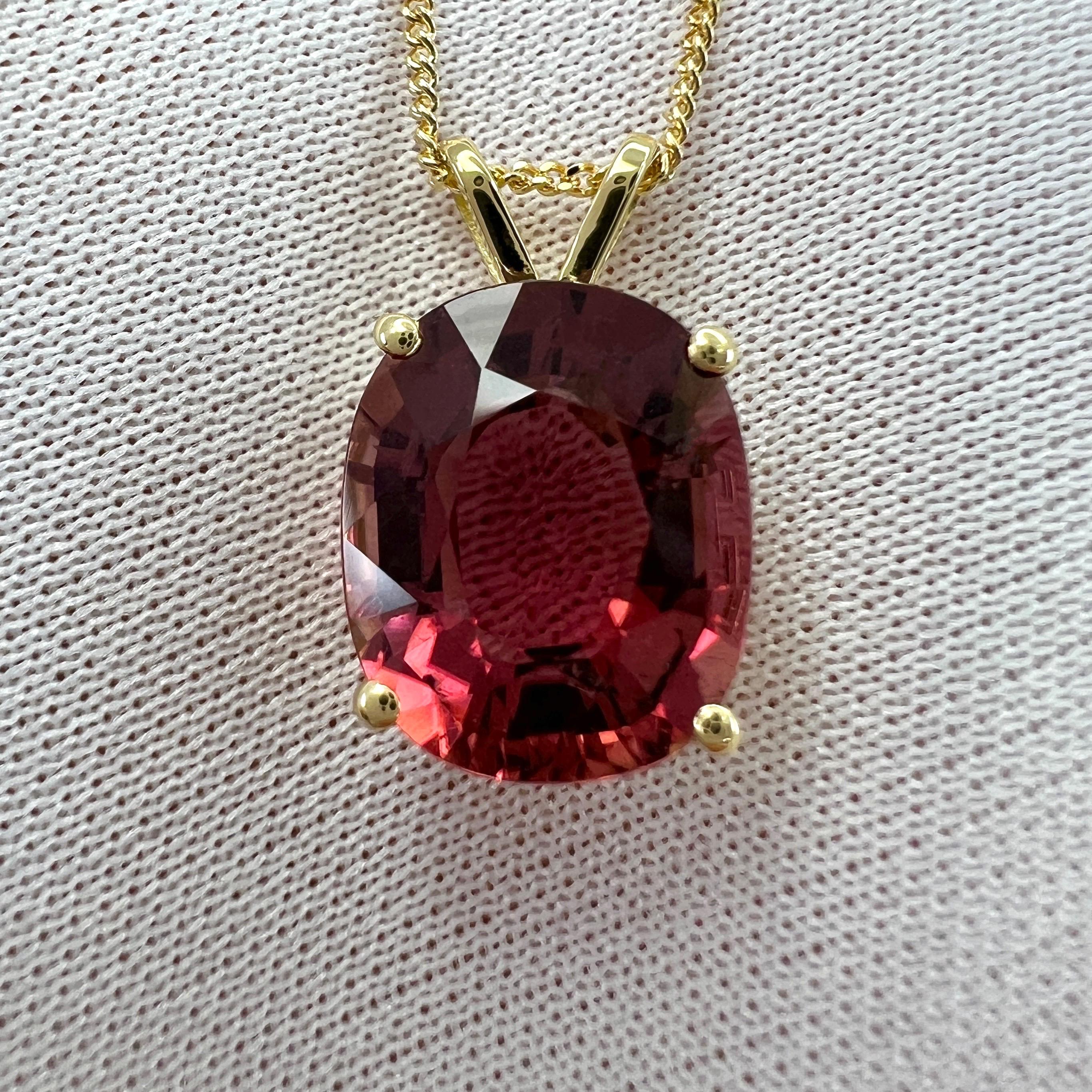 5.35ct Pink Orange Rubellite Tourmaline Oval 18k Yellow Gold Pendant Necklace In New Condition For Sale In Birmingham, GB