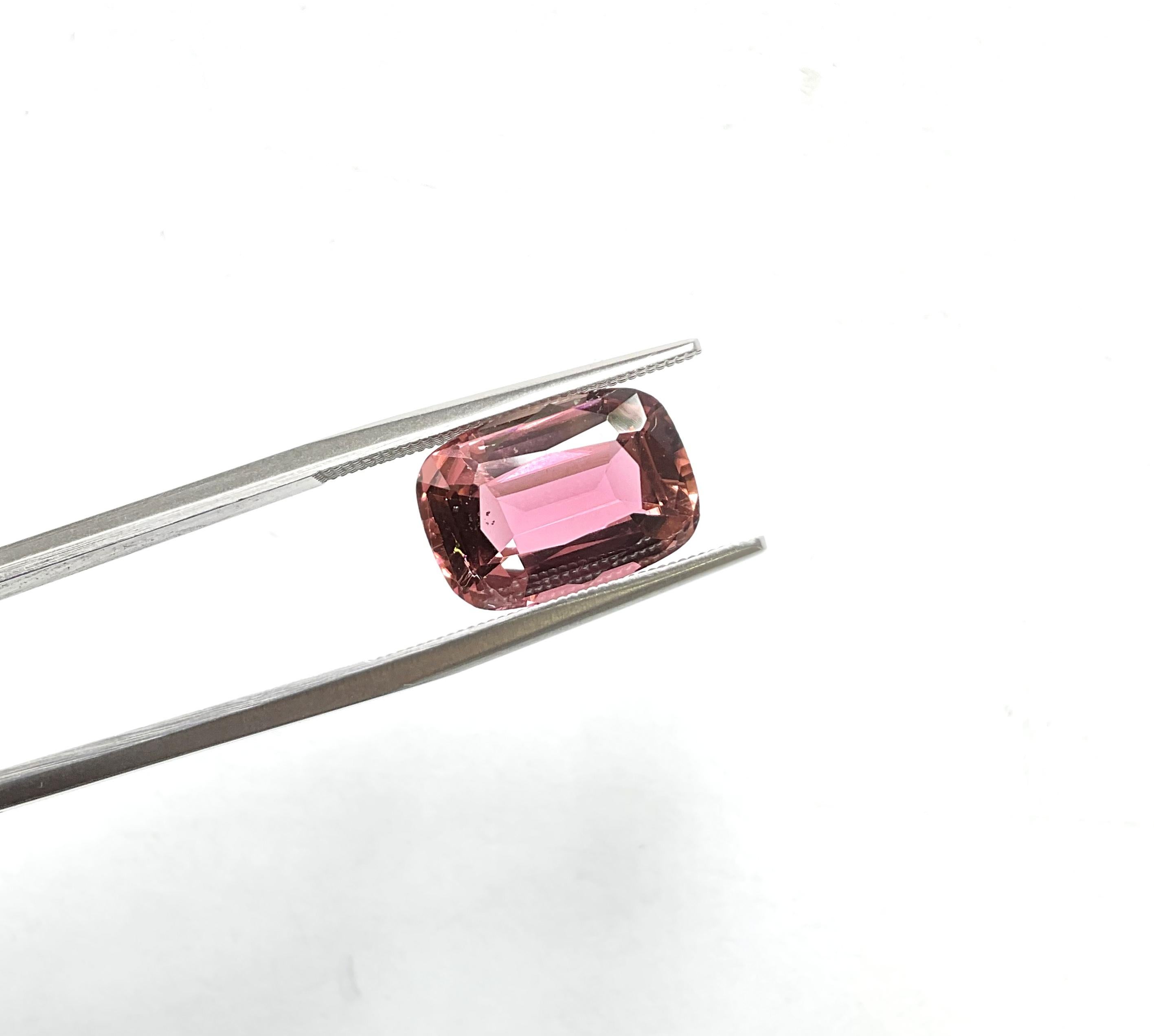 Art Deco 5.36 Carats Peach Pinkish Tourmaline Cushion Cut Stone For Jewelry Natural Gem For Sale