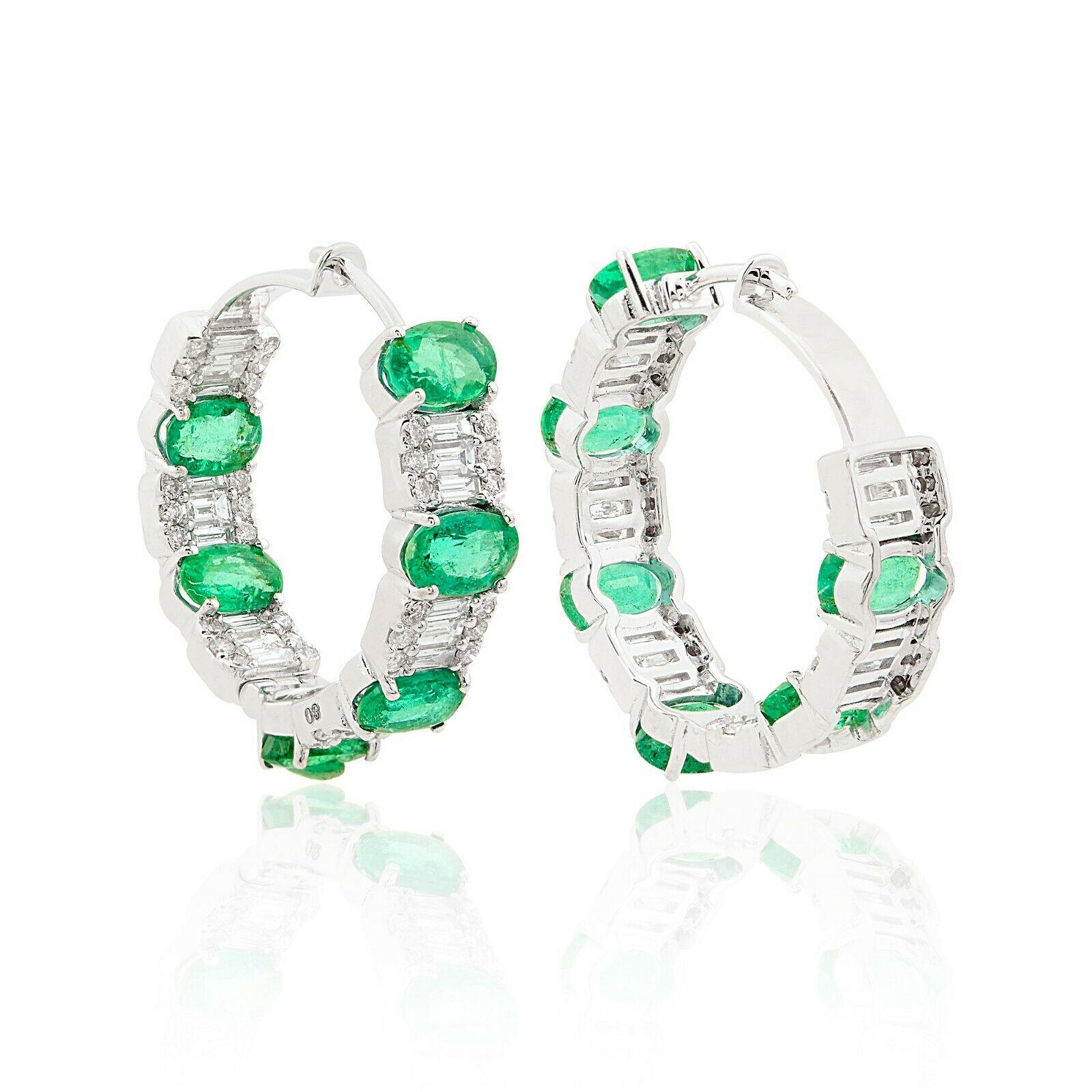 Modern 5.36 Carats Zambian Emerald 1.95 carat Diamond 14 Karat Gold Round Hoop Earrings For Sale