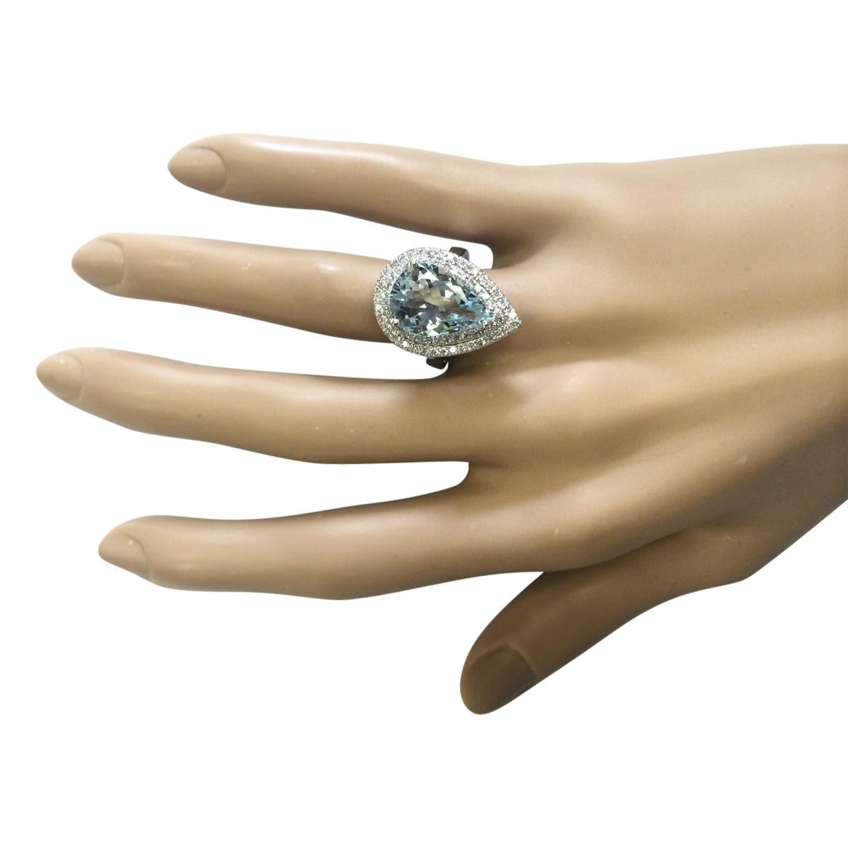 Natural Aquamarine 14 Karat White Gold Diamond Ring In New Condition For Sale In Los Angeles, CA