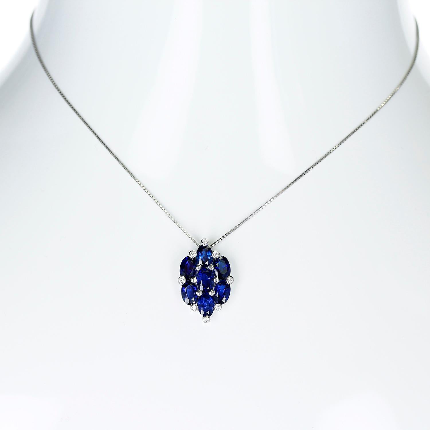 Women's or Men's 5.37 Ct. Seven Oval-Shape Blue Sapphire and 0.08 Ct. Diamonds Pendant Necklace For Sale