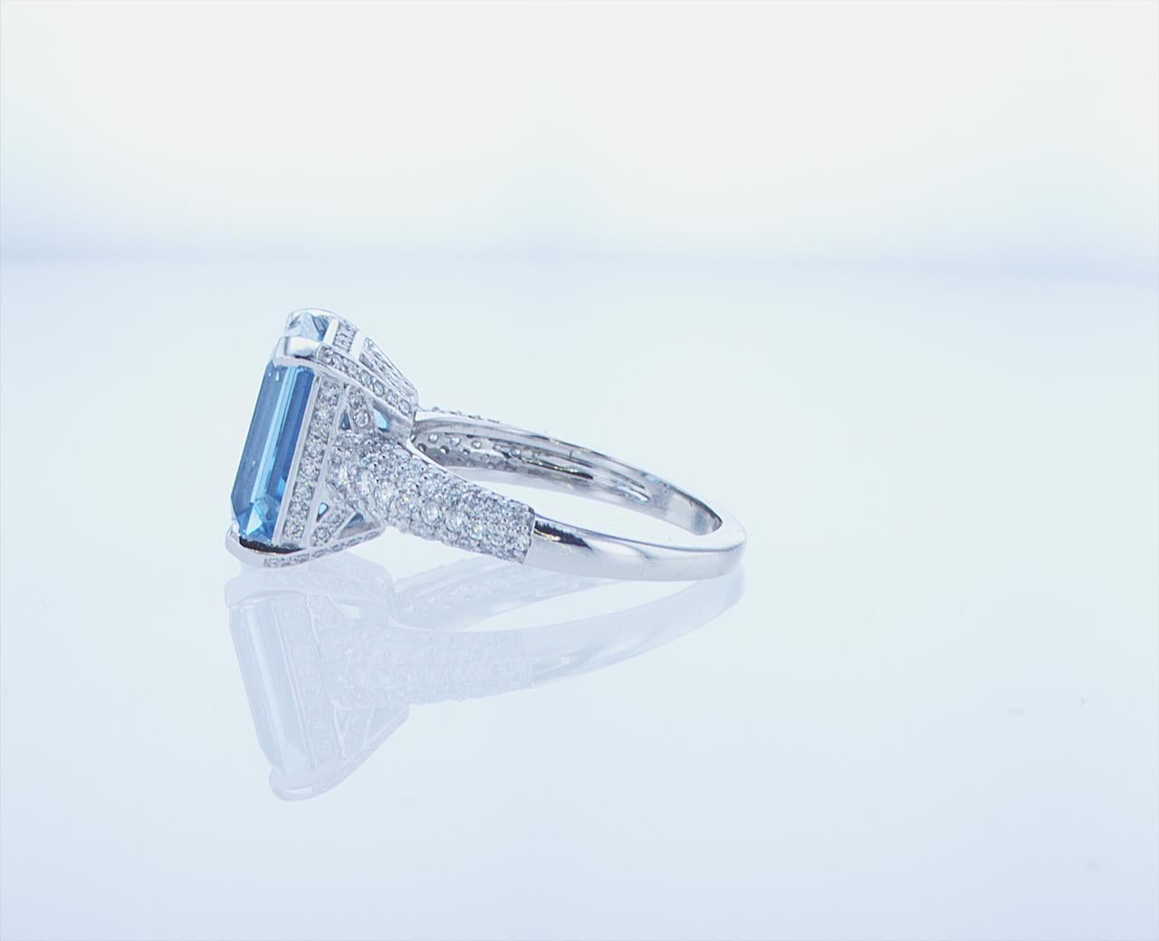 5.37 Ct Aqua Cocktail Ring in 18k White Gold with Palladium For Sale 2