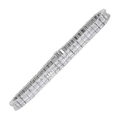 5.37ct Baguette and Round Brilliant Cut Diamond Tennis Bracelet in 18k White