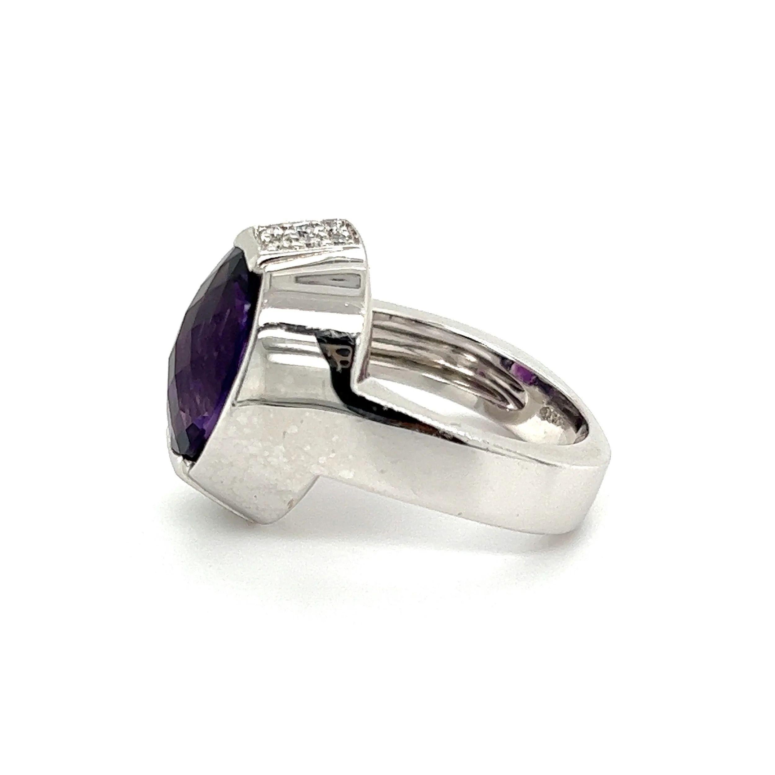 5.38 Carat Checkerboard Amethyst and Diamond Vintage Gold Ring In Excellent Condition For Sale In Montreal, QC