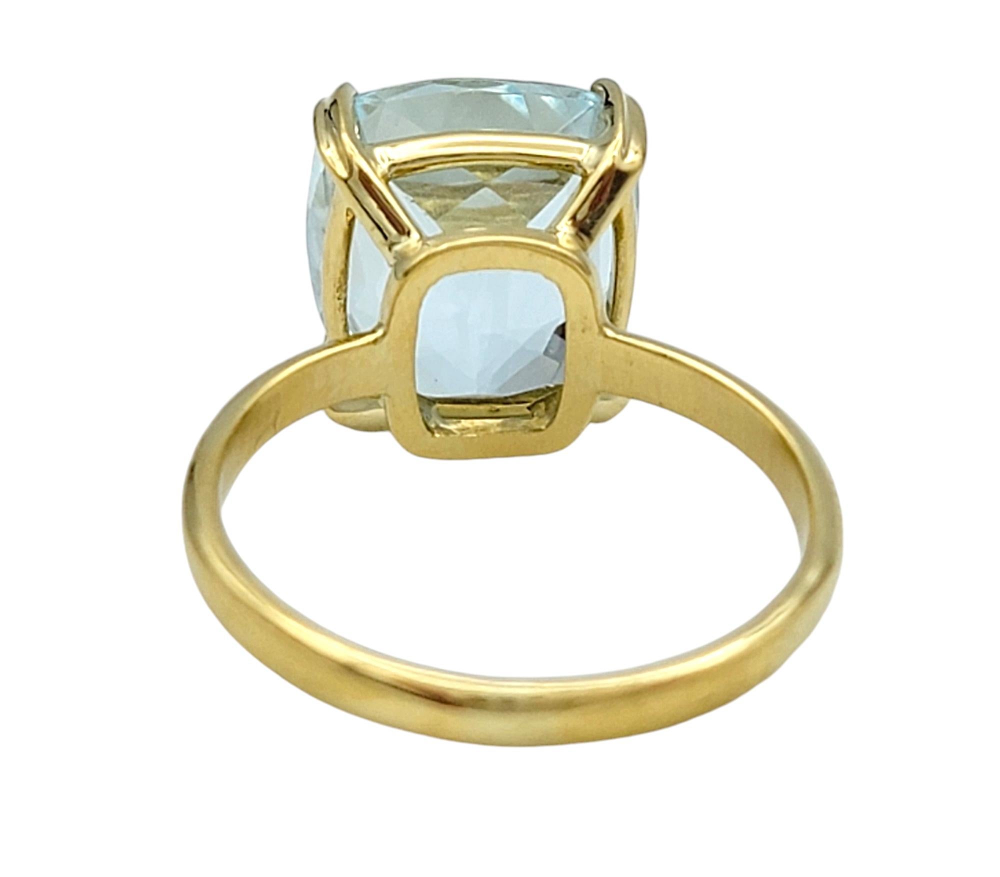 5.38 Carat Cushion Cut Aquamarine Solitaire Ring in 18 Karat Yellow Gold For Sale 1