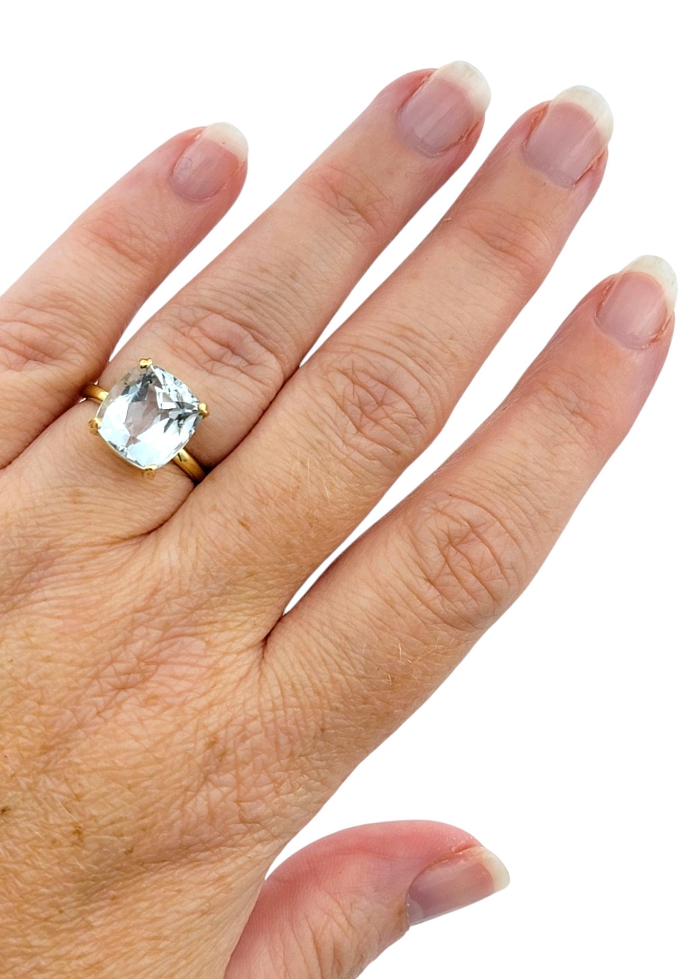 5.38 Carat Cushion Cut Aquamarine Solitaire Ring in 18 Karat Yellow Gold For Sale 3
