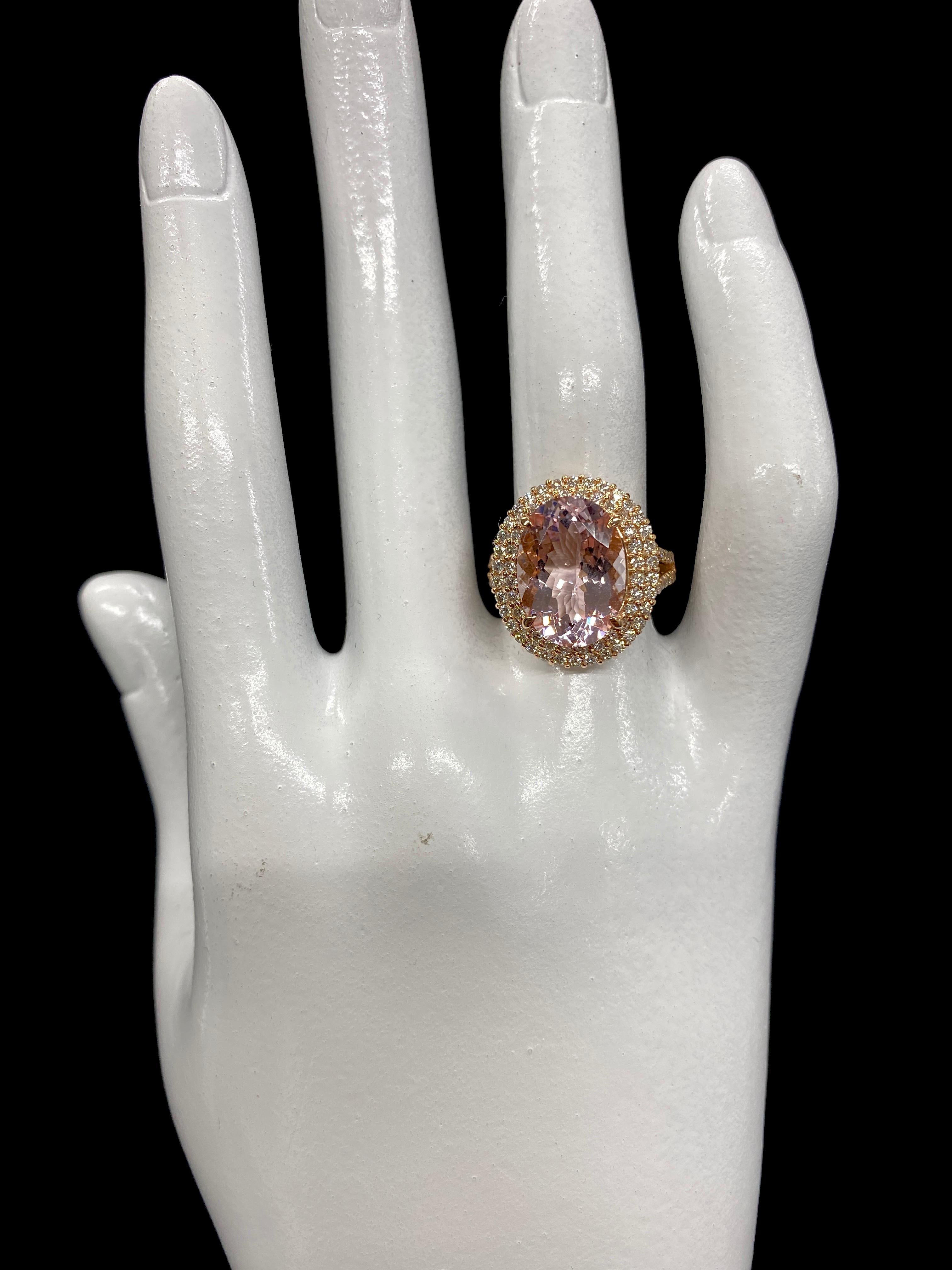 Oval Cut 5.38 Carat Natural Sakura Pink Morganite and Diamond Ring Set in 18K Rose Gold