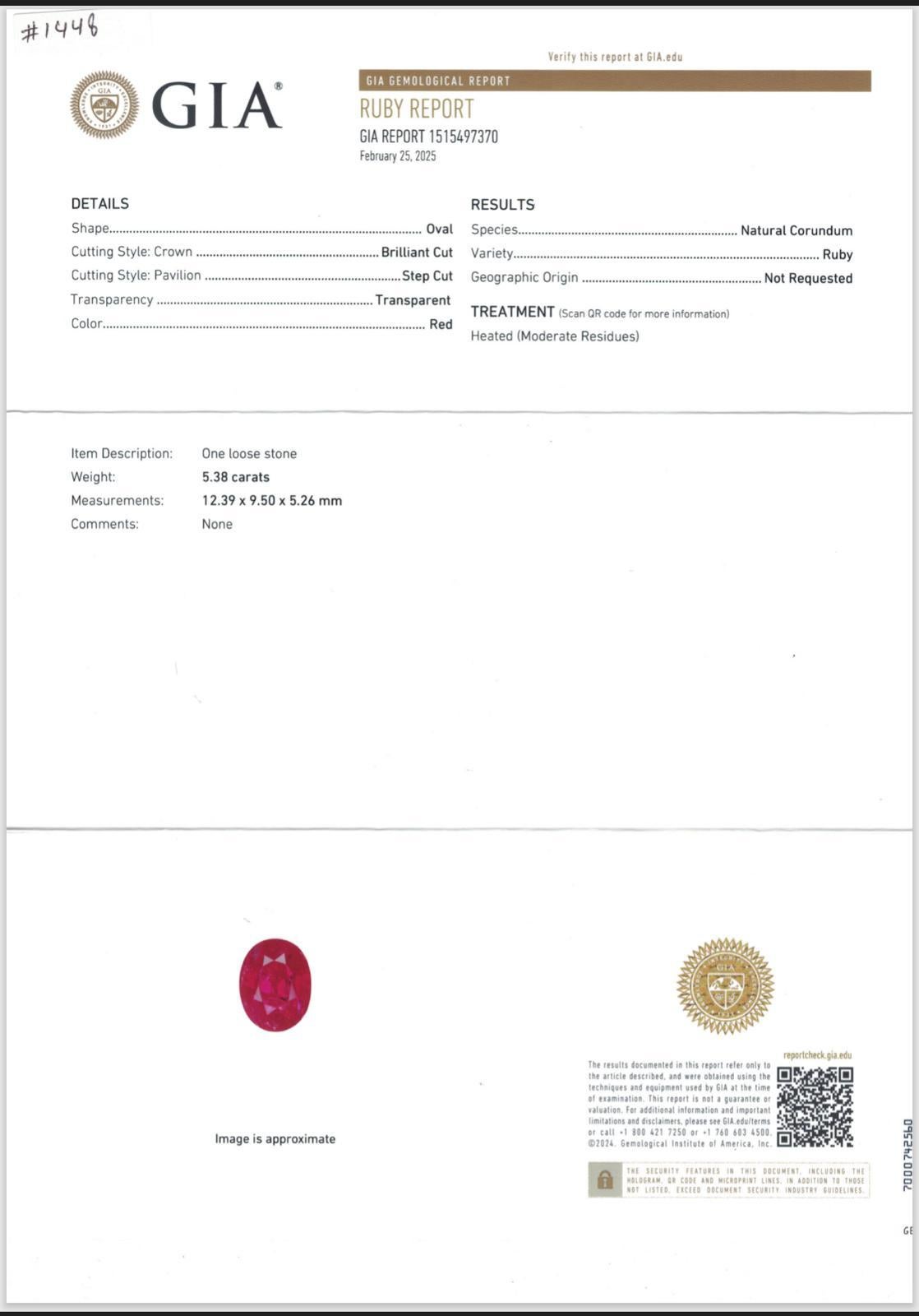 Questo straordinario anello presenta un rubino ovale da 5,38 carati certificato GIA, che brilla di un rosso ricco e vibrante che cattura immediatamente l'attenzione. Le dimensioni imponenti e i colori saturi conferiscono al pezzo una sensazione di