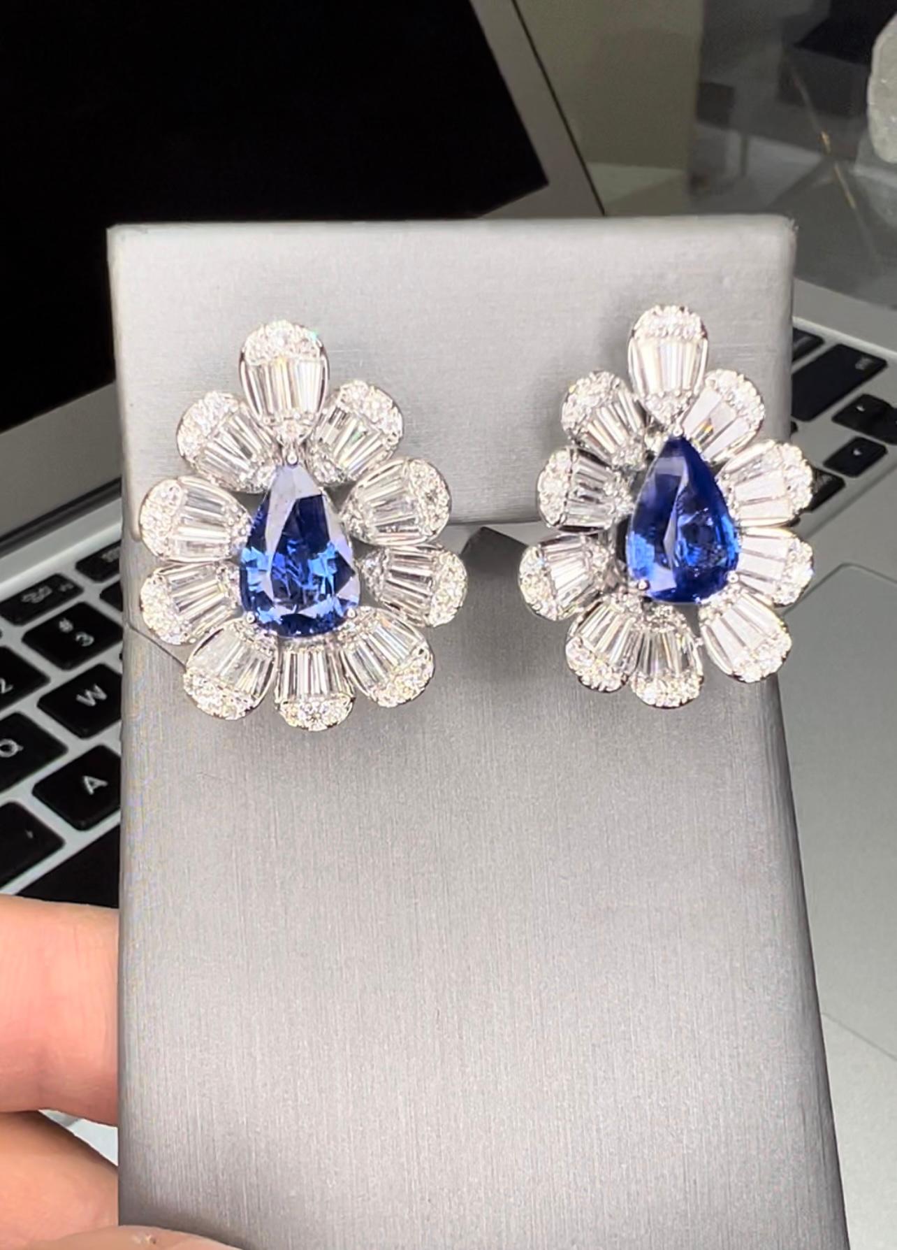 5,39 Karat Ceylan-Birnensaphir & 7,25 Karat Diamant-Fächerohrringe 18k Weißgold im Zustand „Neu“ im Angebot in Great Neck, NY
