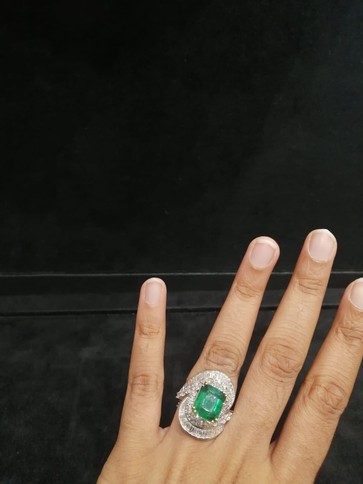 5.39 Carat Emerald and Diamond Ring in 18K White Gold For Sale 3