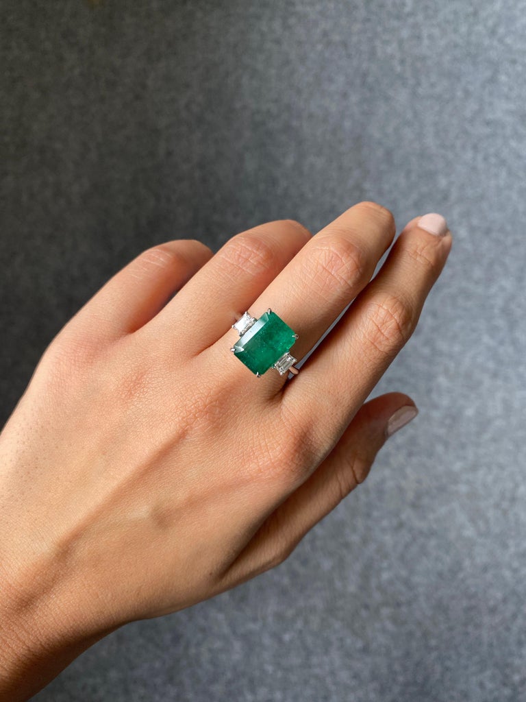 Modern 5.39 Carat Emerald and Diamond Three-Stone Engagement Ring For Sale