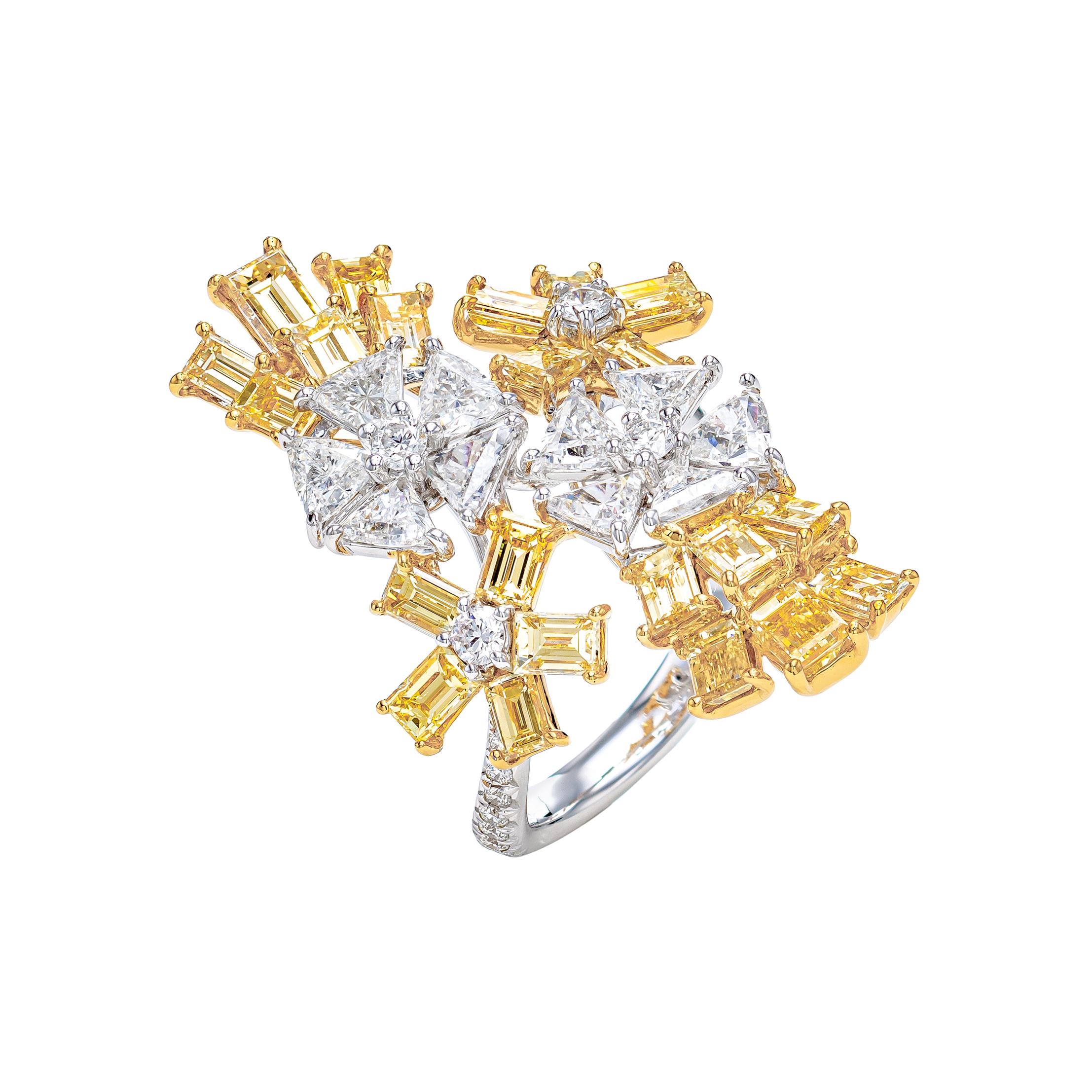5,39 Karat floraler Wickelring mit gelbem und weißem Diamanten in 18 Karat Gold