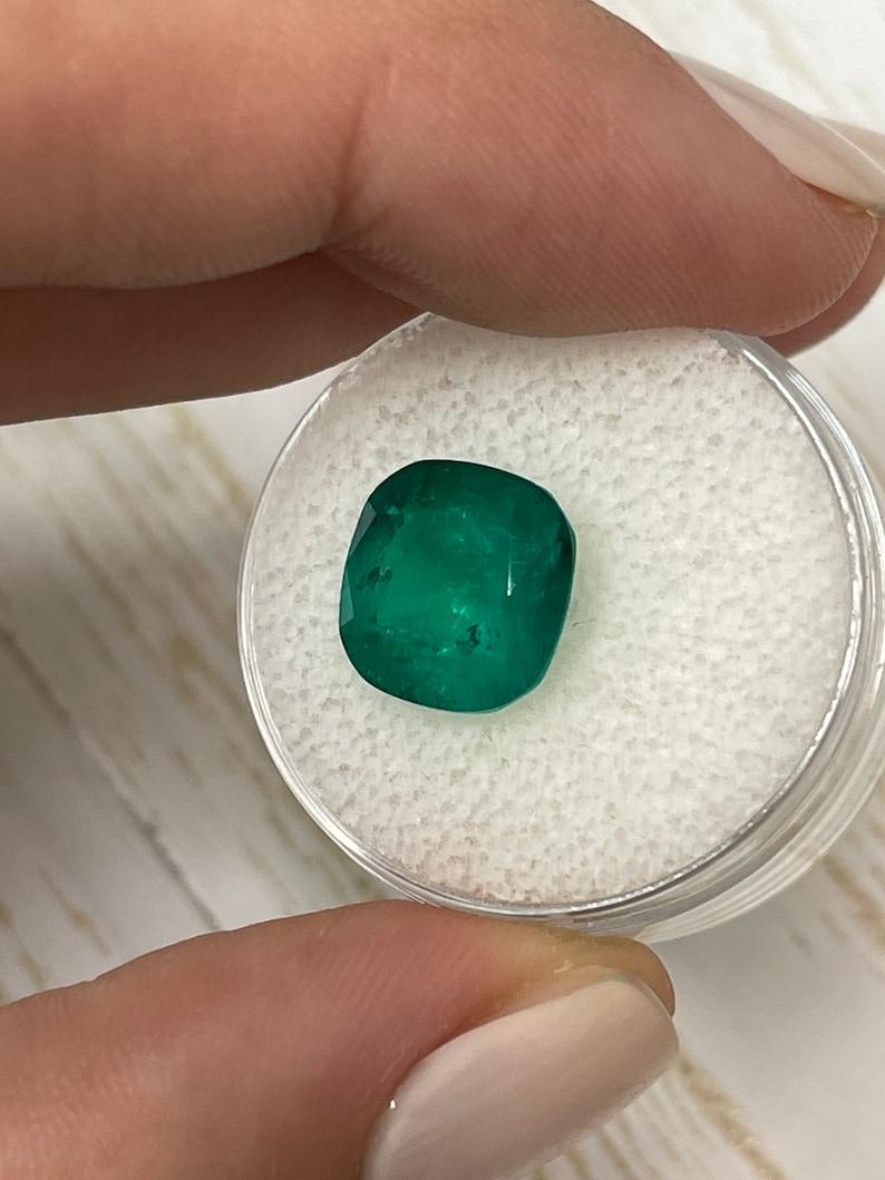 Women's 5.39 Carat Intense Green Colombian Emerald - Minor Oil Cushion Cut May Birthston For Sale