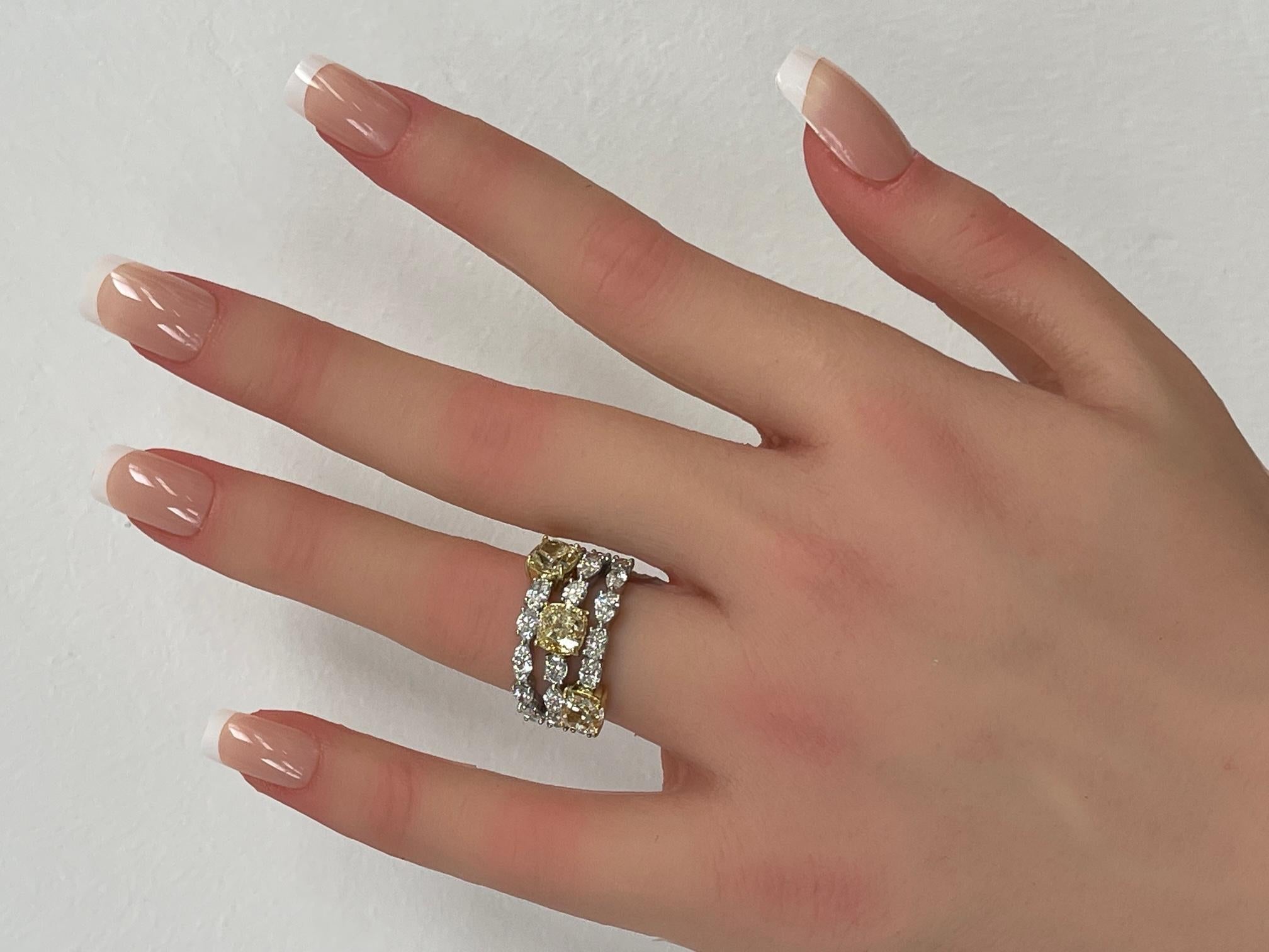 5.39 Ctw. Light Yellow and Diamonds Ring in 18K Yellow Gold & Platinum In New Condition For Sale In San Francisco, CA