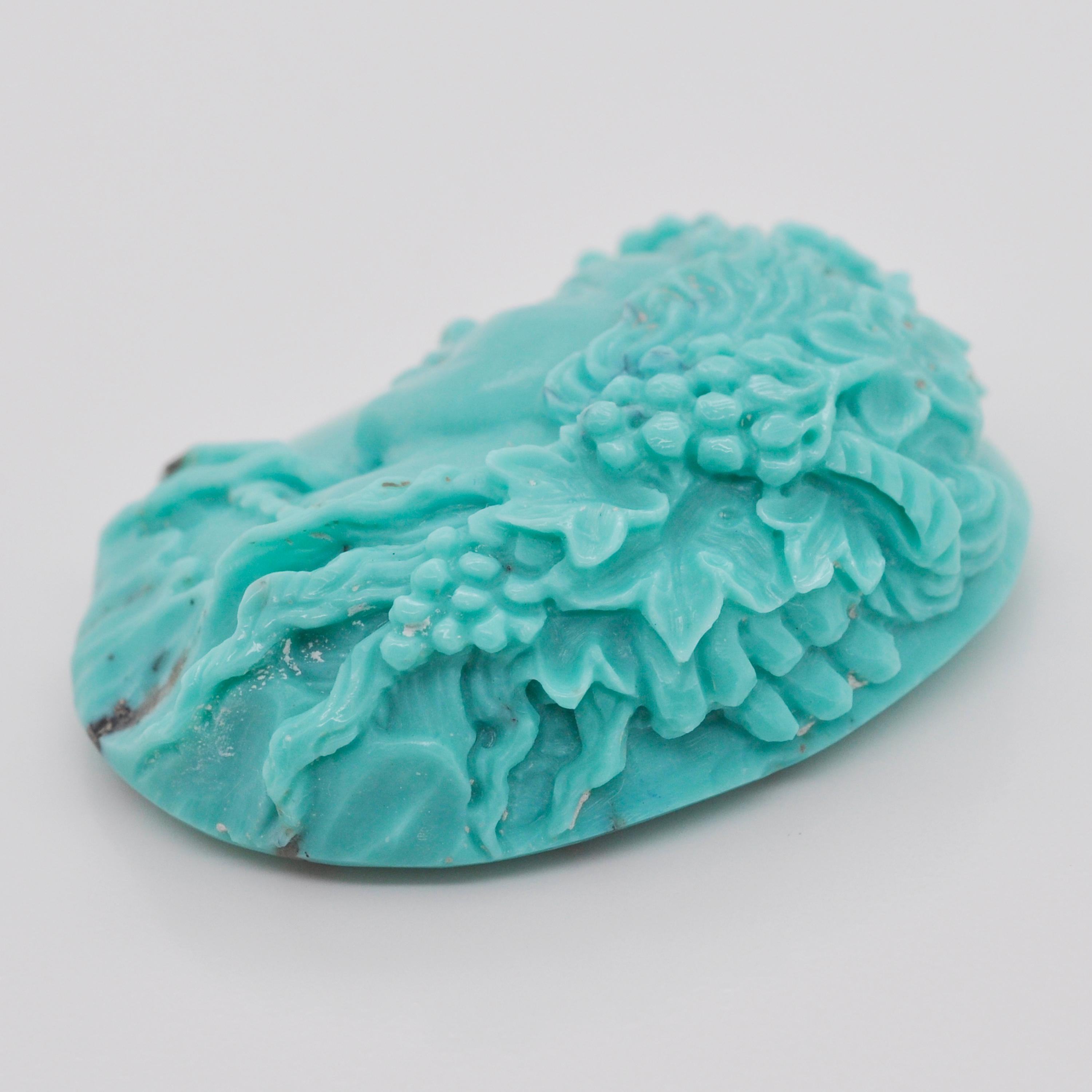 Contemporain Broche pendentif camée sculptée en turquoise naturelle d'Arizona de 53,94 carats en vente