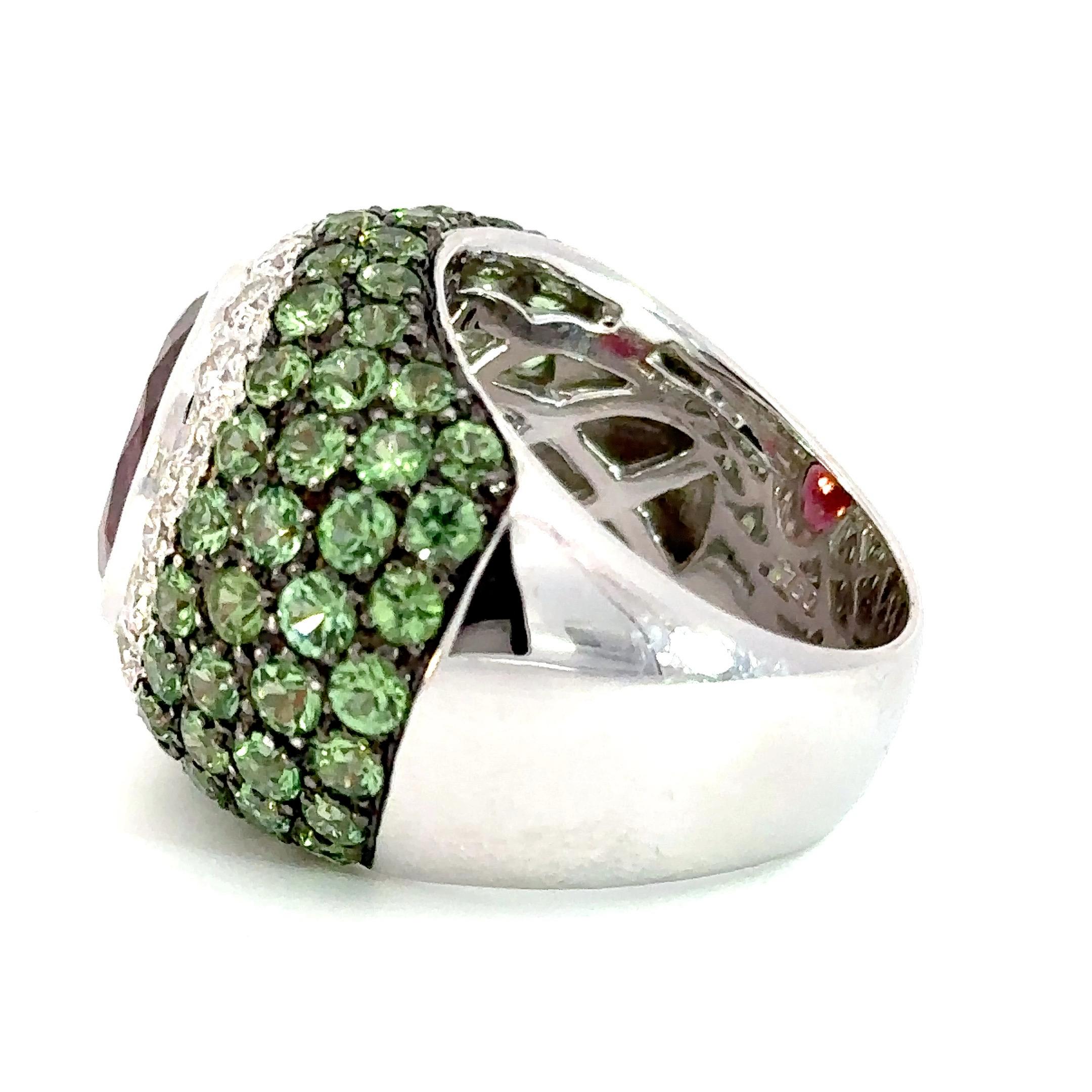 Contemporary 5.39ct Pink Tourmaline, Green Tsavorite and Diamond Cocktail Ring in 18kt White For Sale