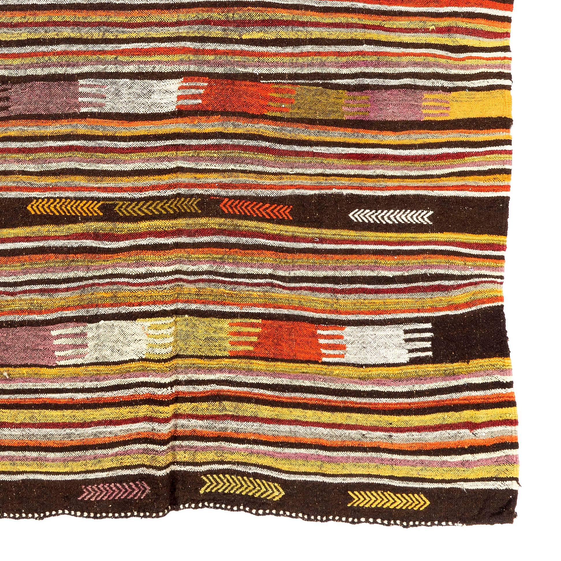 Turkish 5.3x10 Ft Colorful Nomadic Vintage Hand-Woven Anatolian Kilim Rug, 100% Wool For Sale