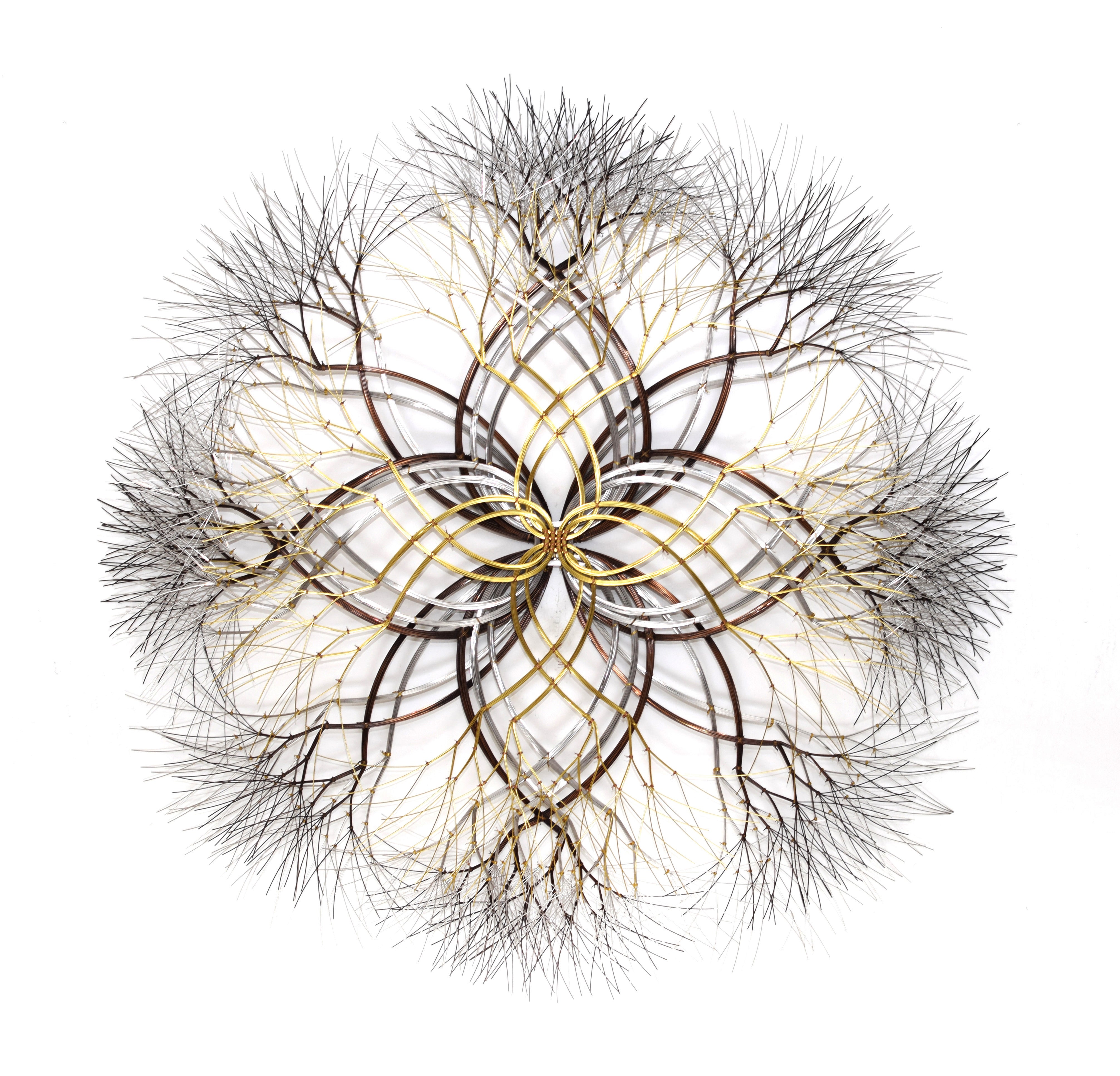 Sculpture murale en métal en laiton, acier inoxydable et bronze 53 "x53 ". #559 en vente