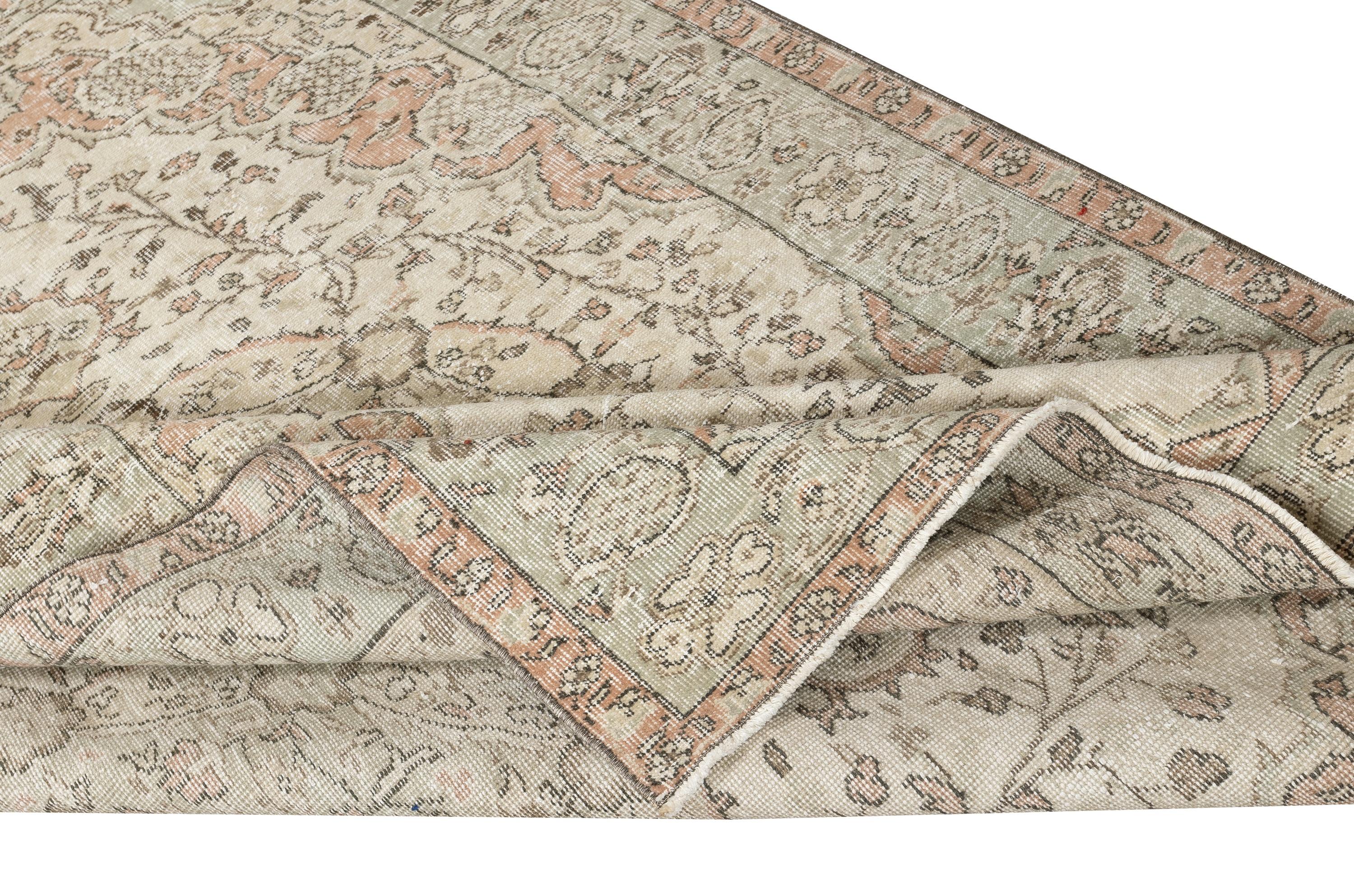 5.3x7.3 Ft Vintage Handgeknüpfter Türkischer Teppich für rustikale Bauernhaus Interieurs (Land) im Angebot