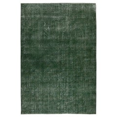 Tappeto vintage sovratinto verde 5.3x8 Ft per interni moderni. Realizzato a mano in Turchia