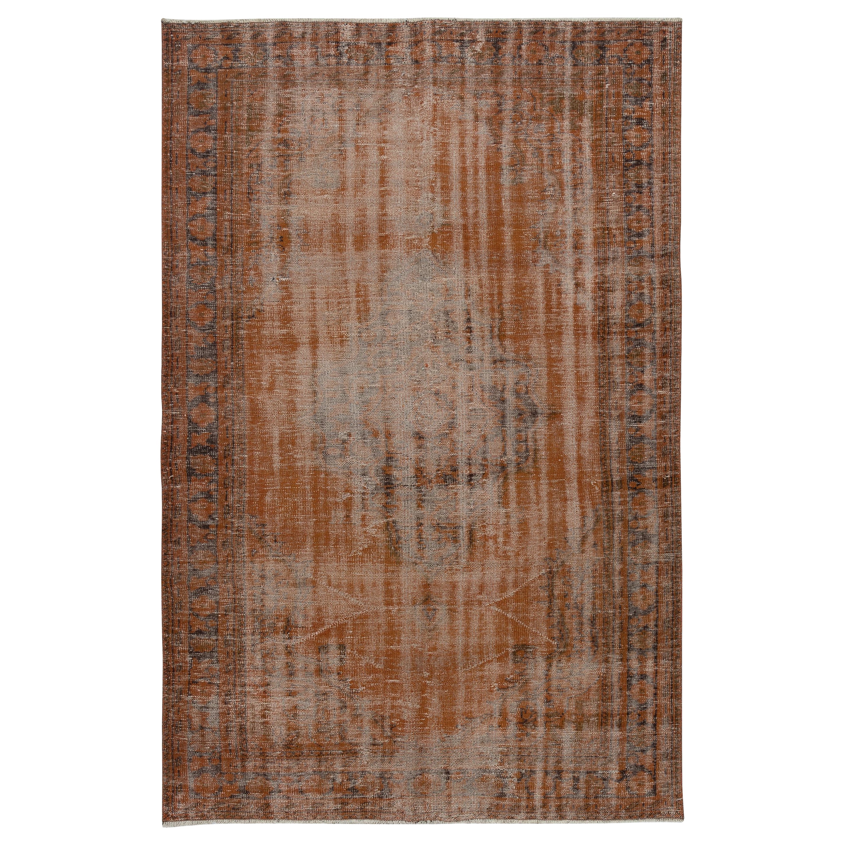 Handgefertigter türkischer Teppich in Orange im Used-Look 5.3x8.2 Ft für Büro-Dekor im Used-Look im Angebot