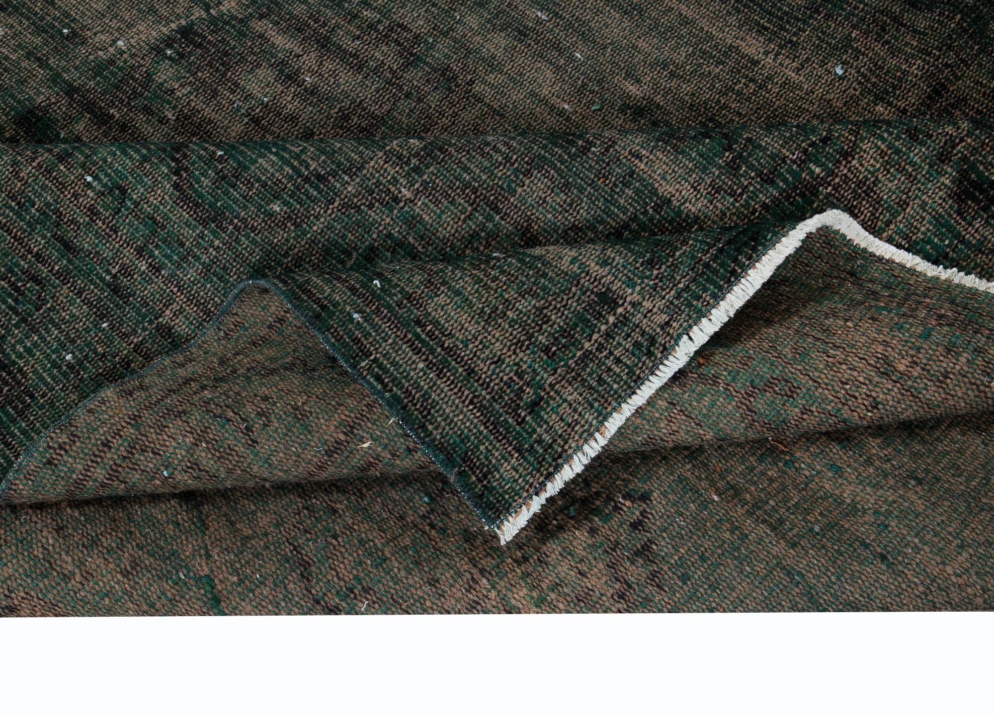 5.3x8.5 Ft Distressed Dunkelgrüner Teppich, Handgefertigt Türkisch Shabby Chic Teppich (Moderne) im Angebot