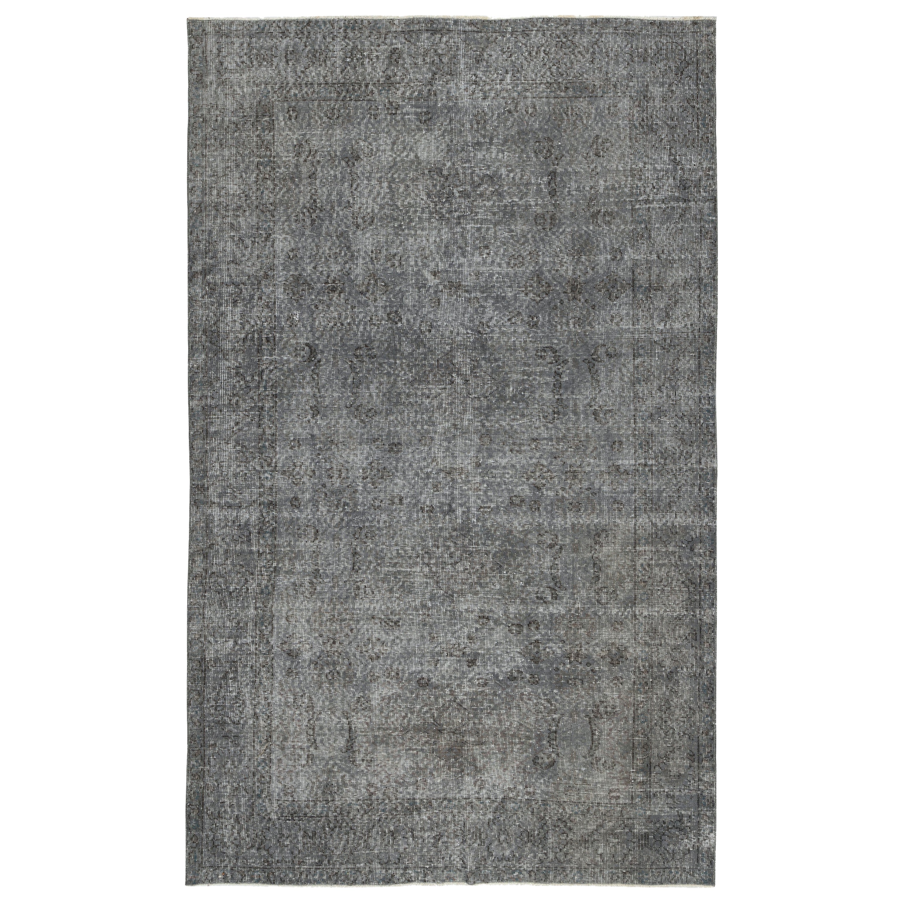 5.3x8.6 Ft Vintage Handmade Area Rug Redyed in Grau für zeitgenössische Interieurs