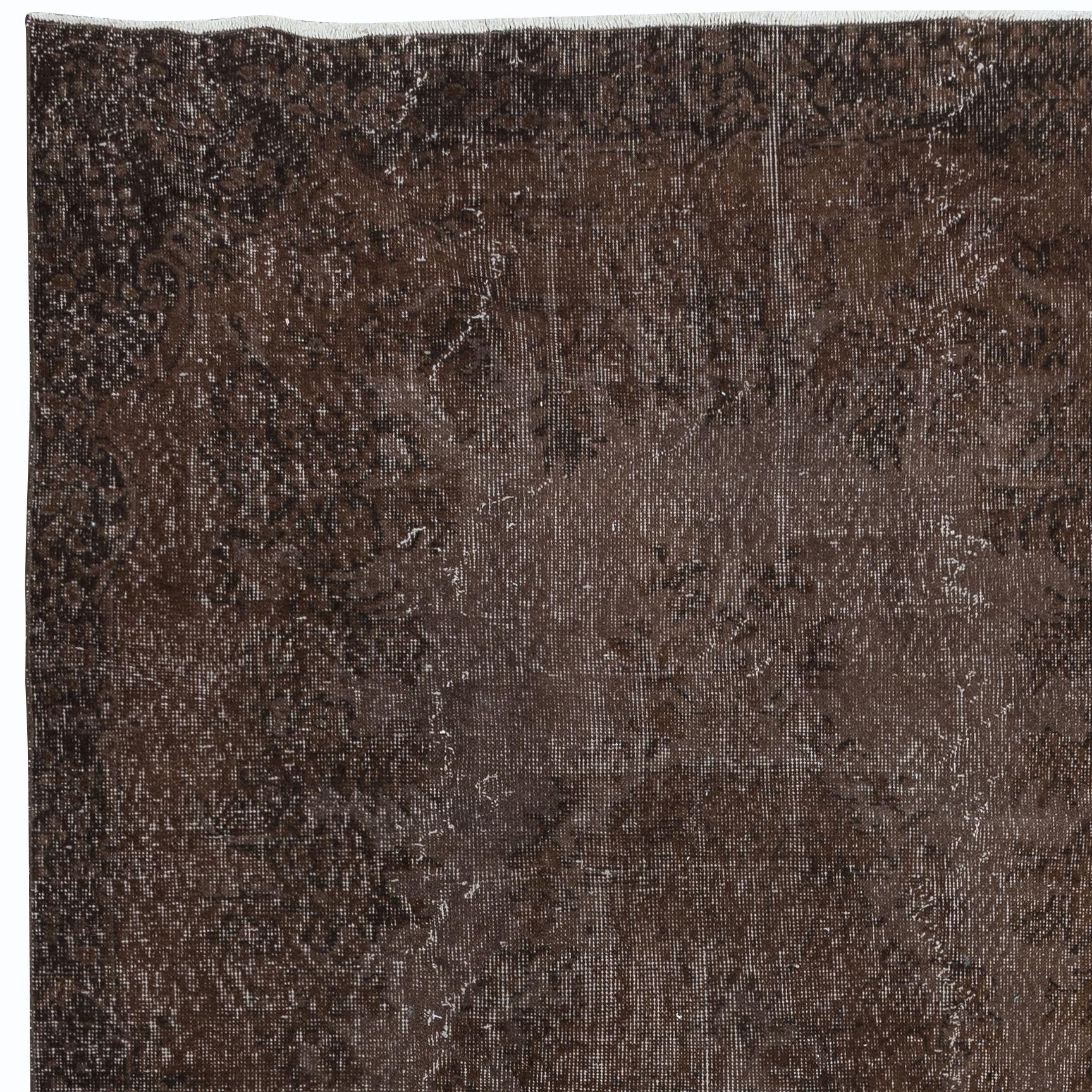 5.3x9 Ft Brown Area Rug für moderne Interieurs, handgeknüpft in Zentralanatolien (Moderne)