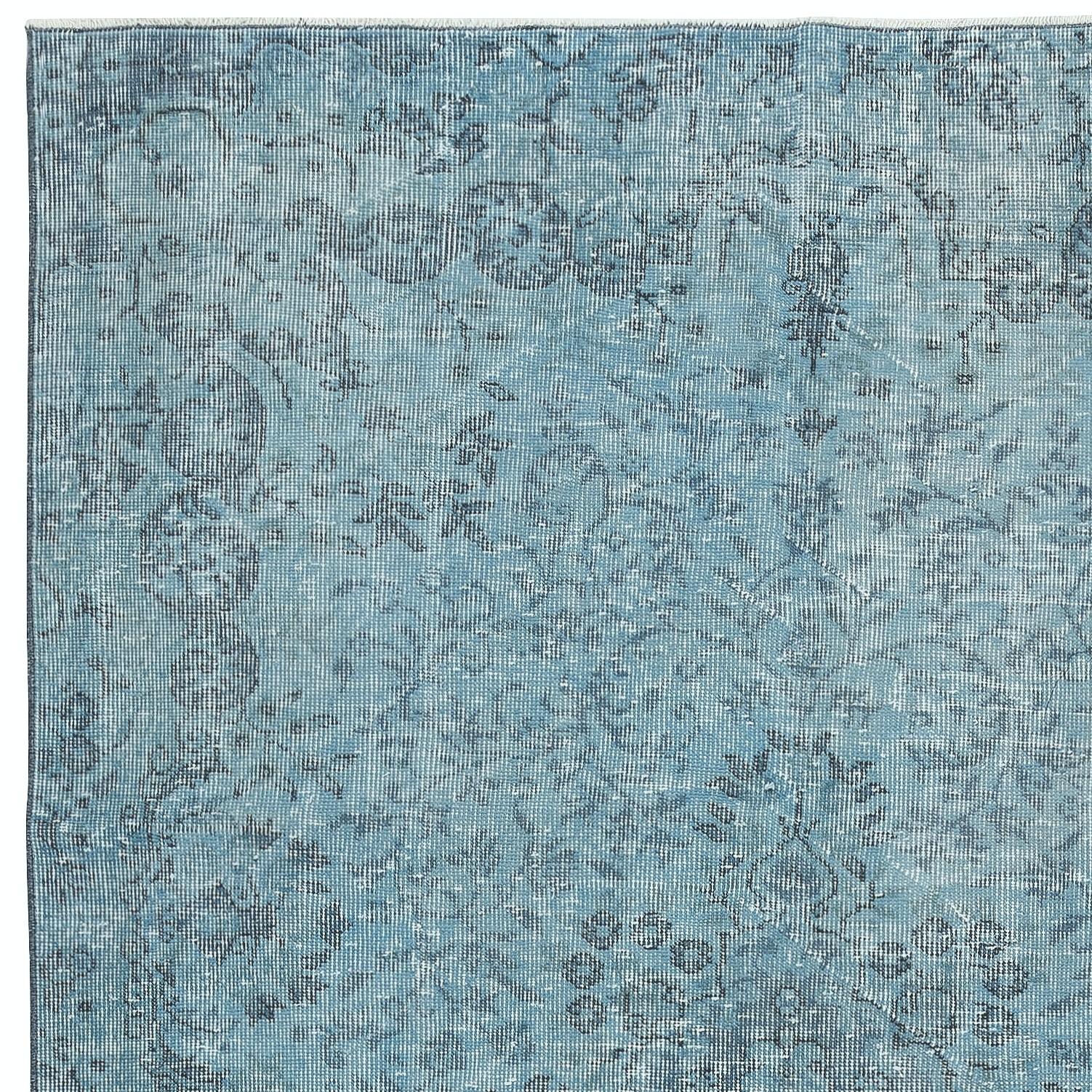 Alfombra contemporánea de lana turca teñida a mano de color azul 5,3 x 9 pies Turco en venta