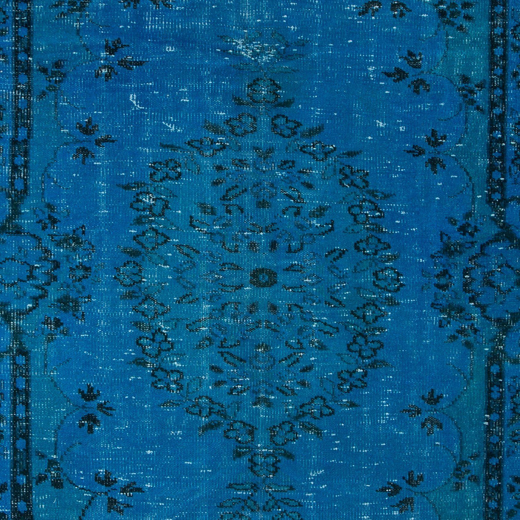 5.3x9.2 Ft Blue Handmade Turkish Rug for Living Room, Bedroom, Dining Room In Good Condition For Sale In Philadelphia, PA