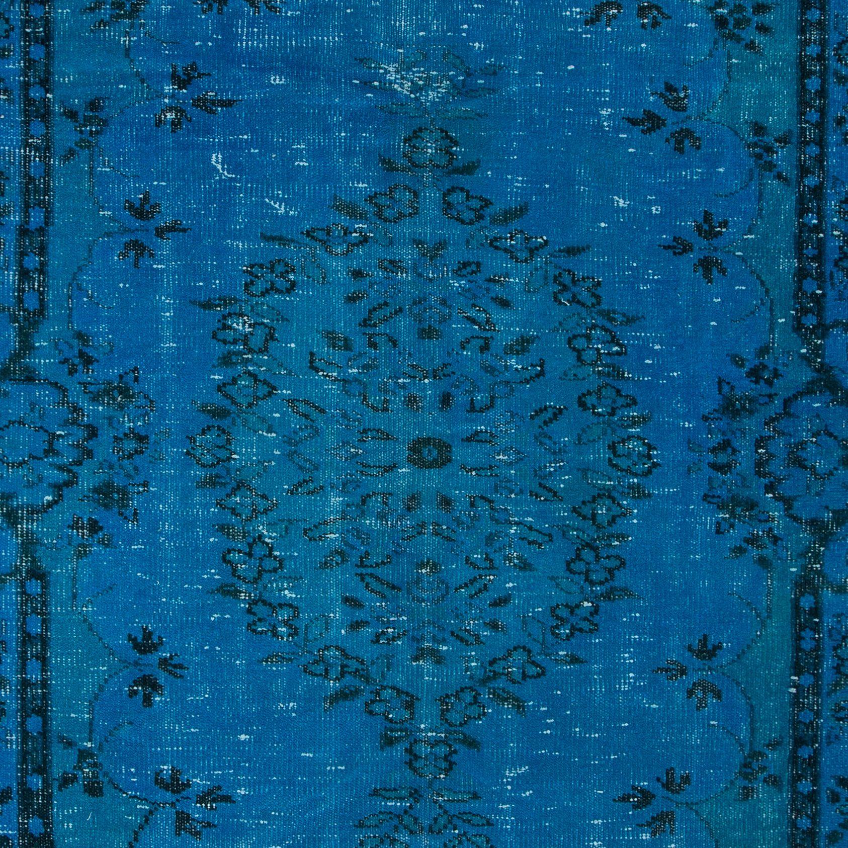 5.3x9.2 Ft Blue Handmade Turkish Rug for Living Room, Bedroom, Dining Room In Good Condition For Sale In Spring Valley, NY