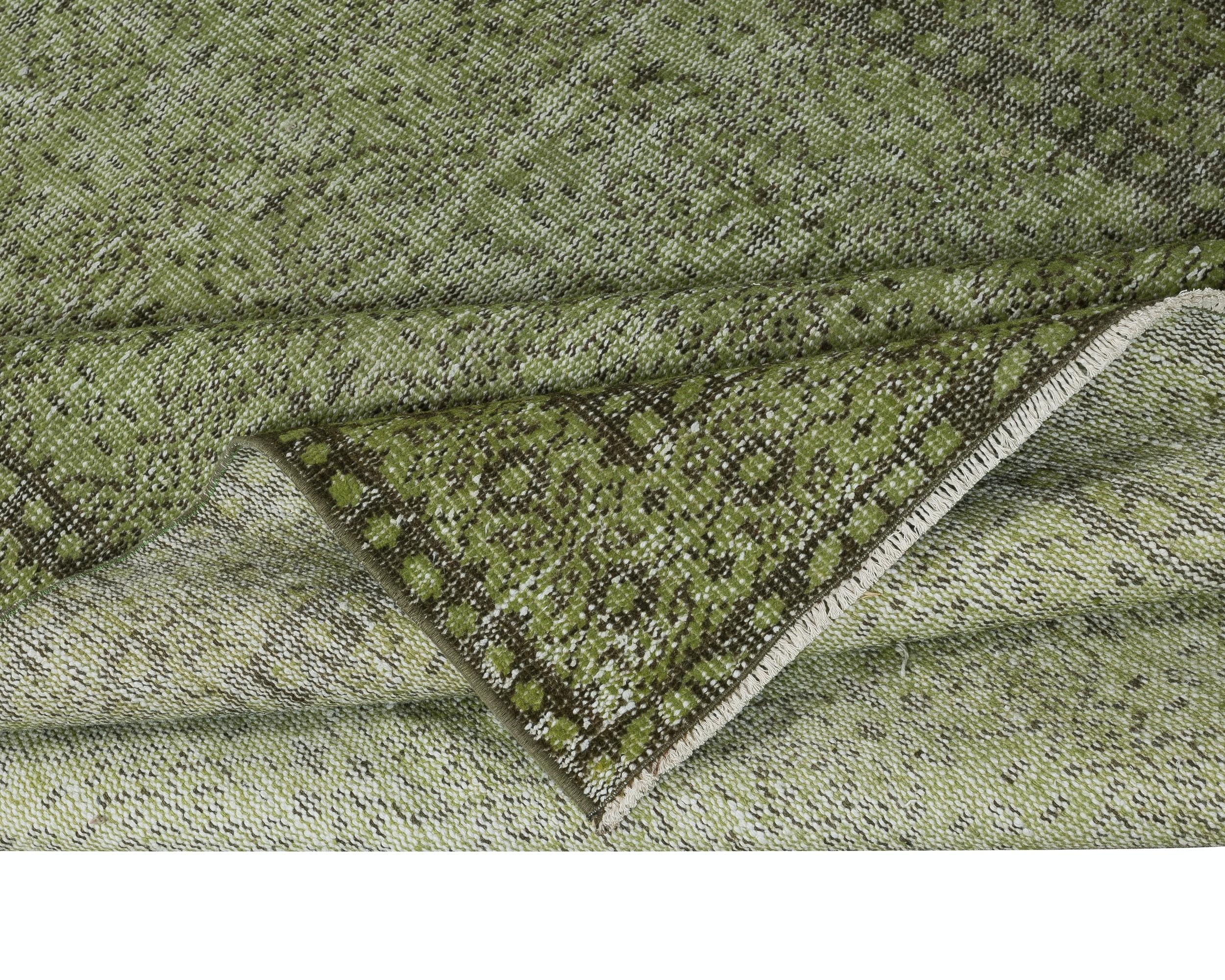 Moderno Tappeto moderno fatto a mano con motivi floreali turchi di 5,3x9,2 piedi in colore verde in vendita