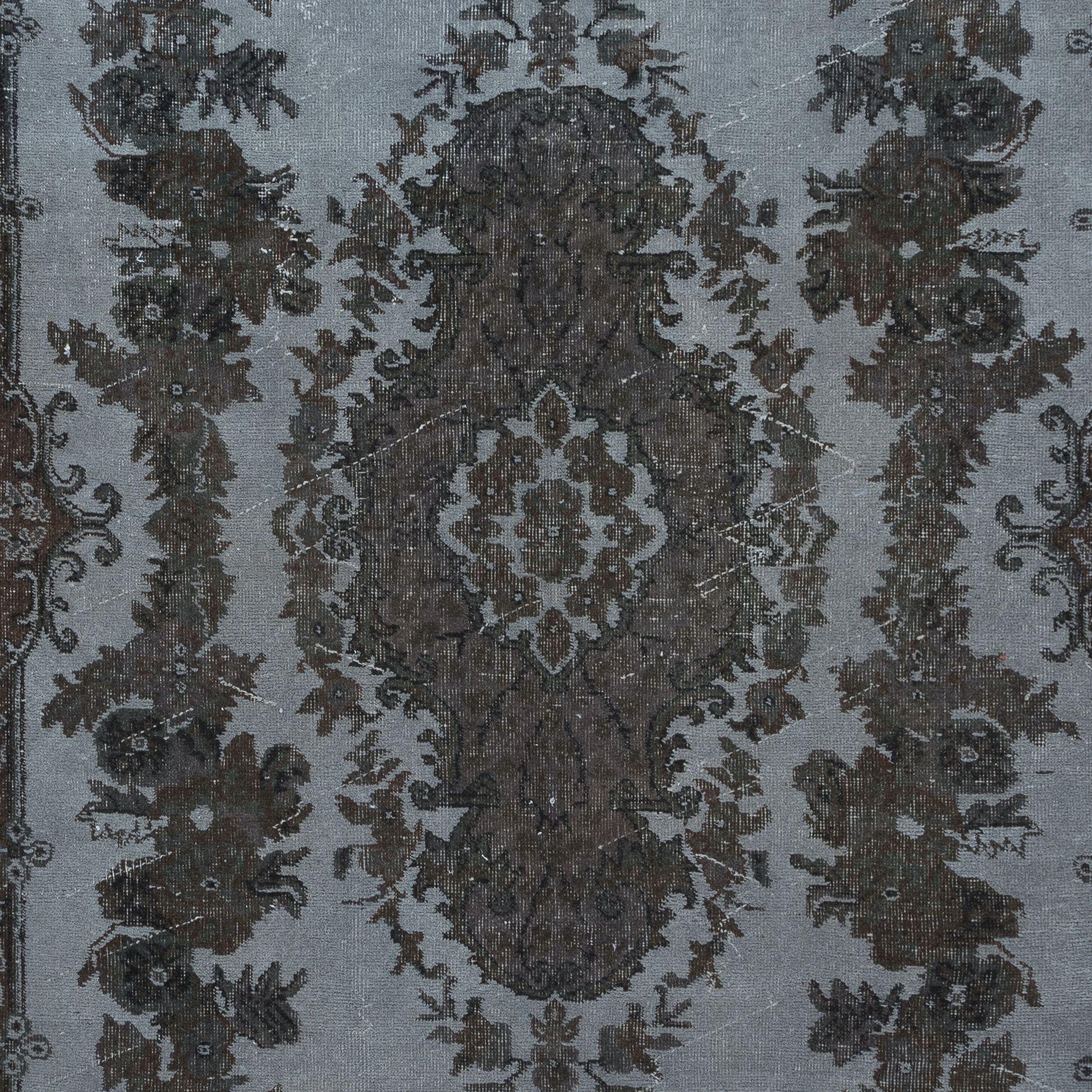 5.3x9.7 Ft Gray Handmade Turkish Area Rug for Living Room and Dining Room In Good Condition For Sale In Philadelphia, PA