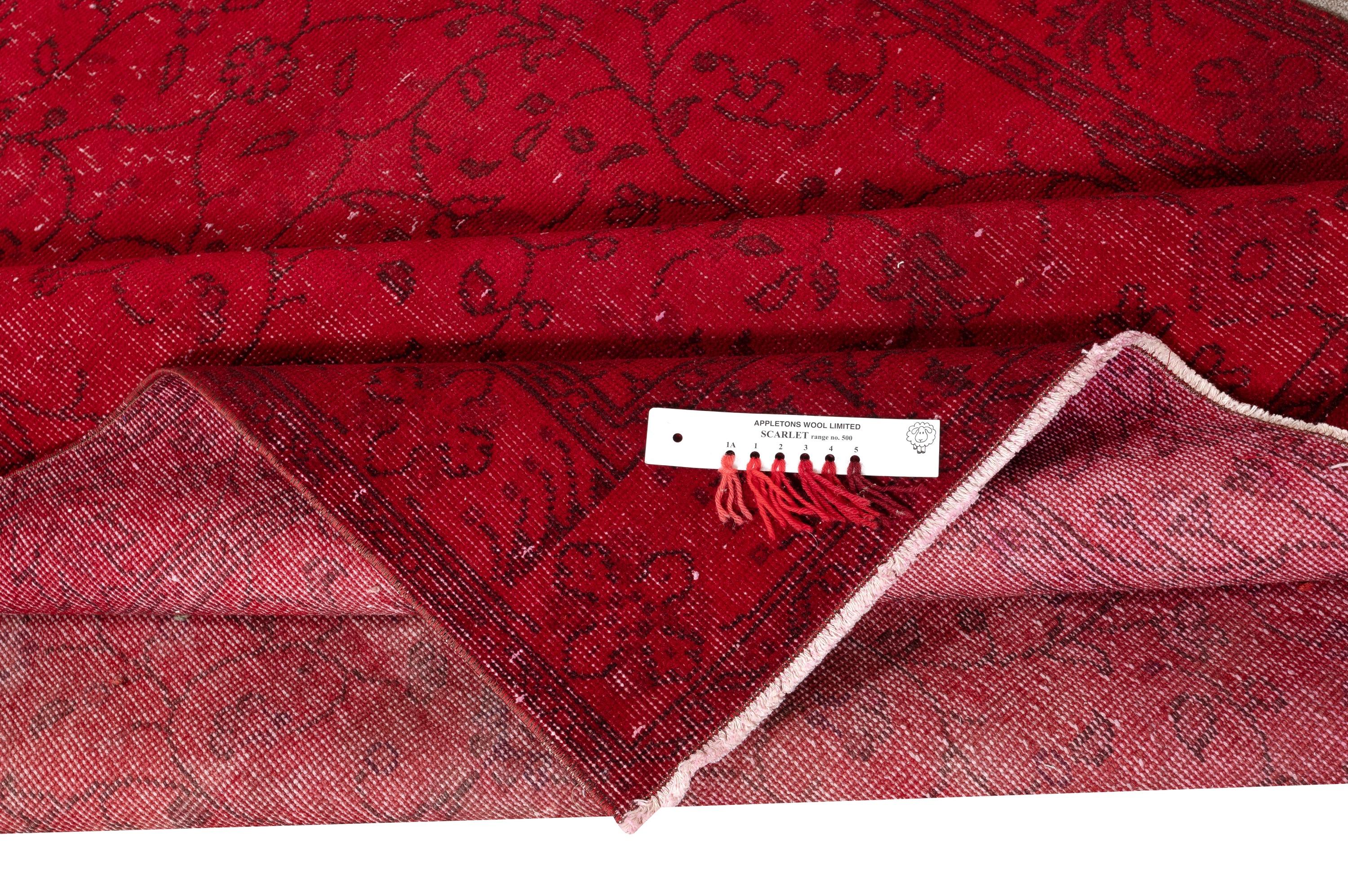 Modern 5.3x9.7 Ft Red Handmade Turkish Area Rug for Living Room, Bedroom & Dining Room For Sale