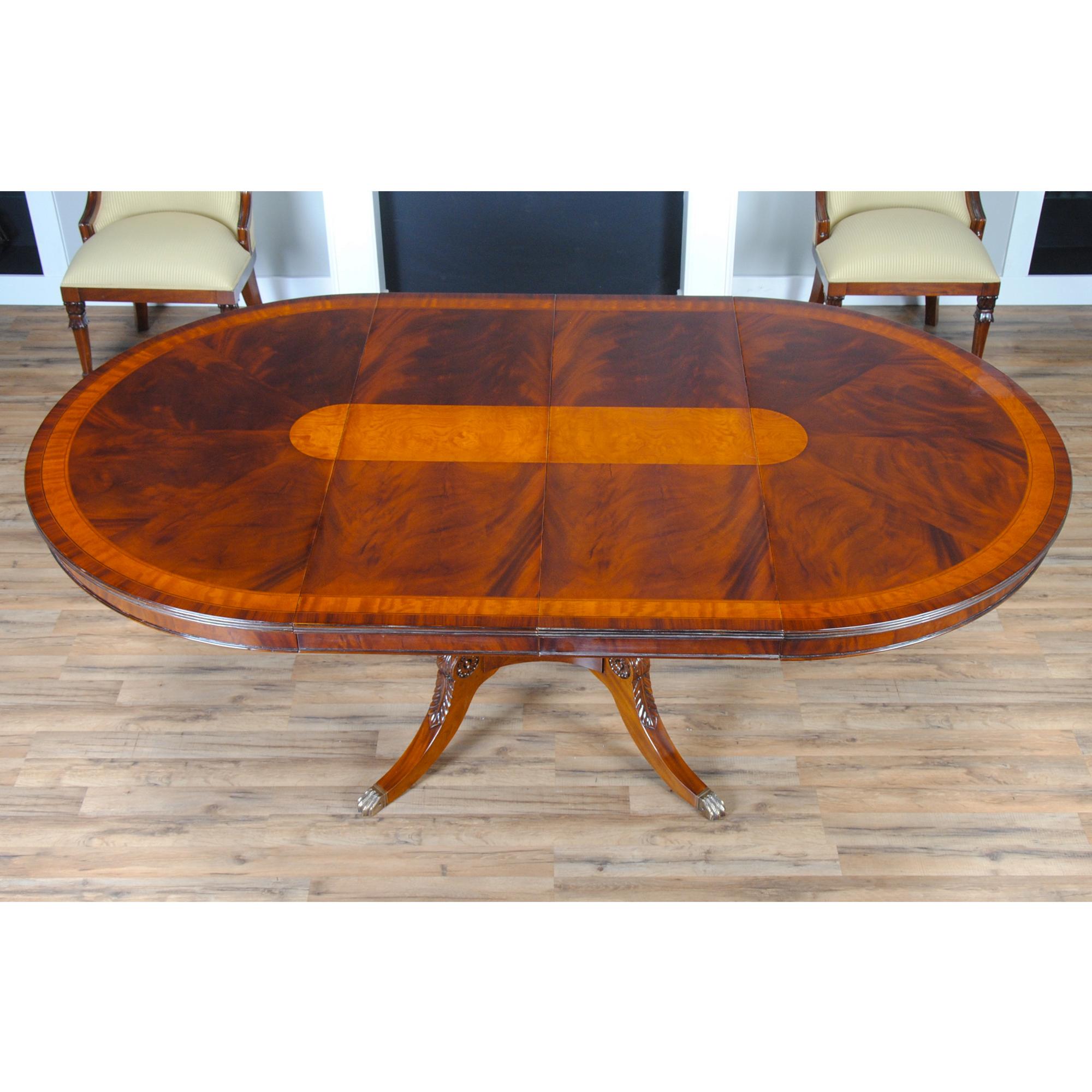 Chippendale 54″-90″ Round Mahogany Table For Sale